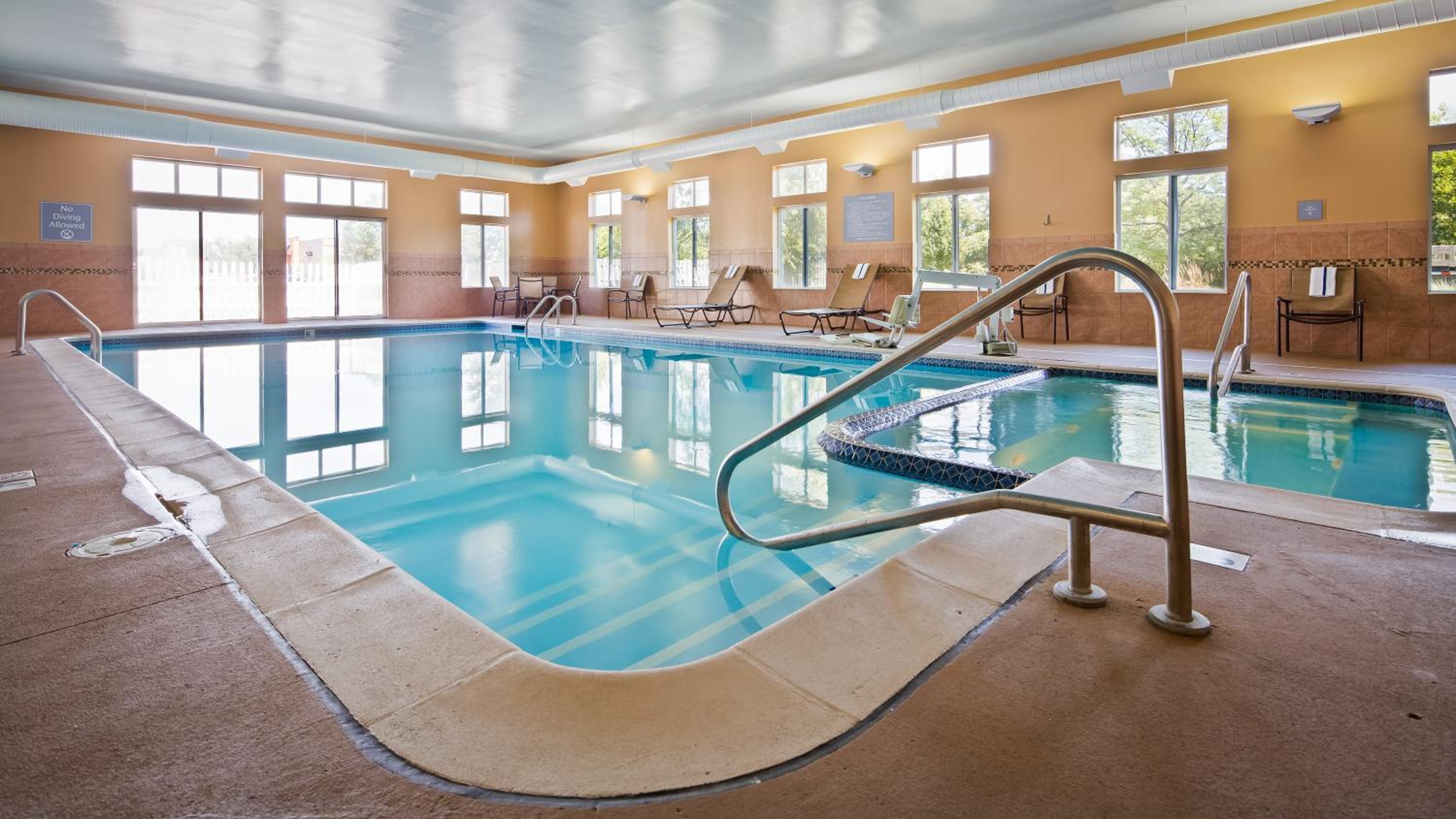 Coldwater Vacations - Best Western Plus Coldwater Hotel - Property Image 39