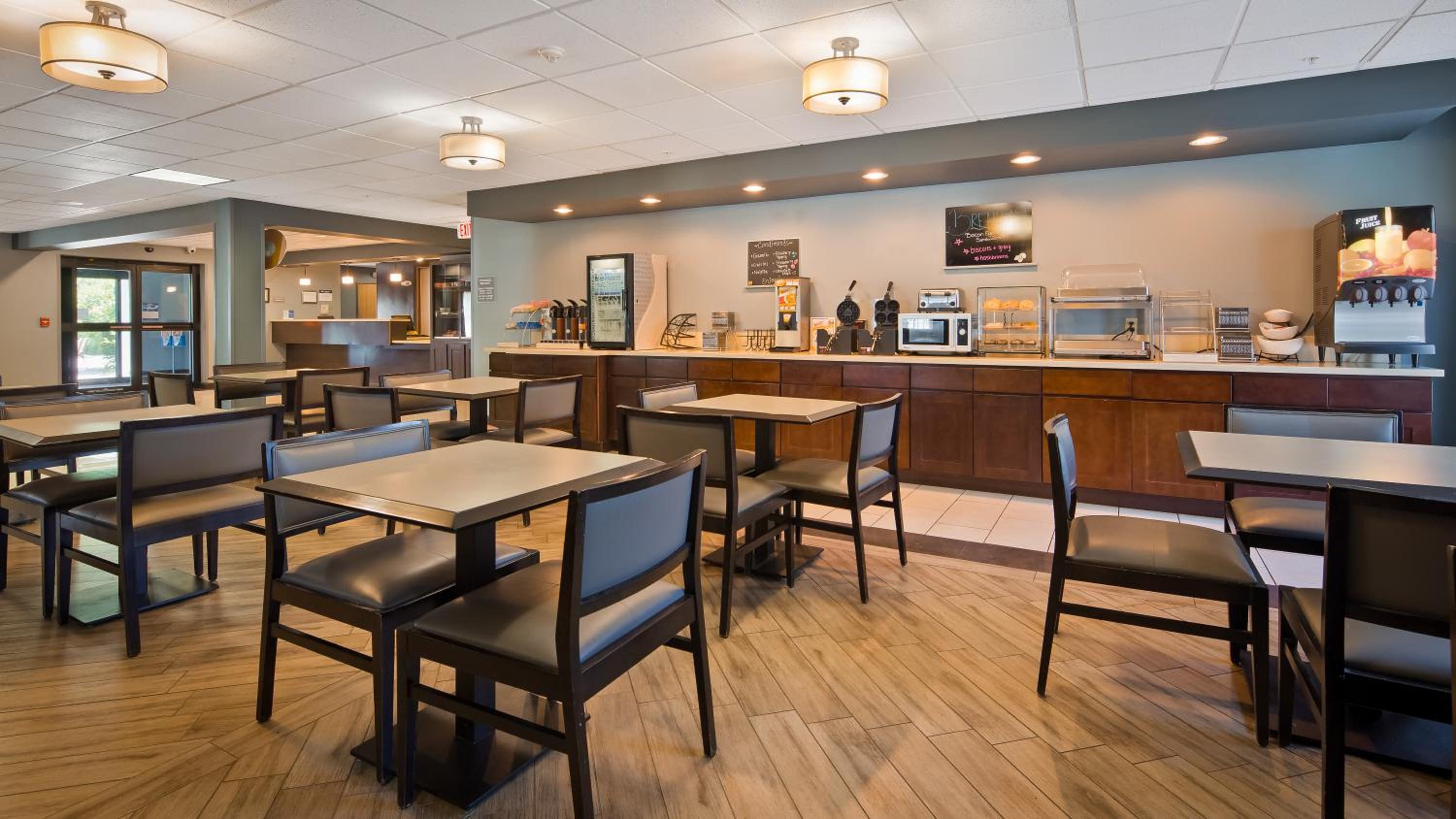 Coldwater Vacations - Best Western Plus Coldwater Hotel - Property Image 41