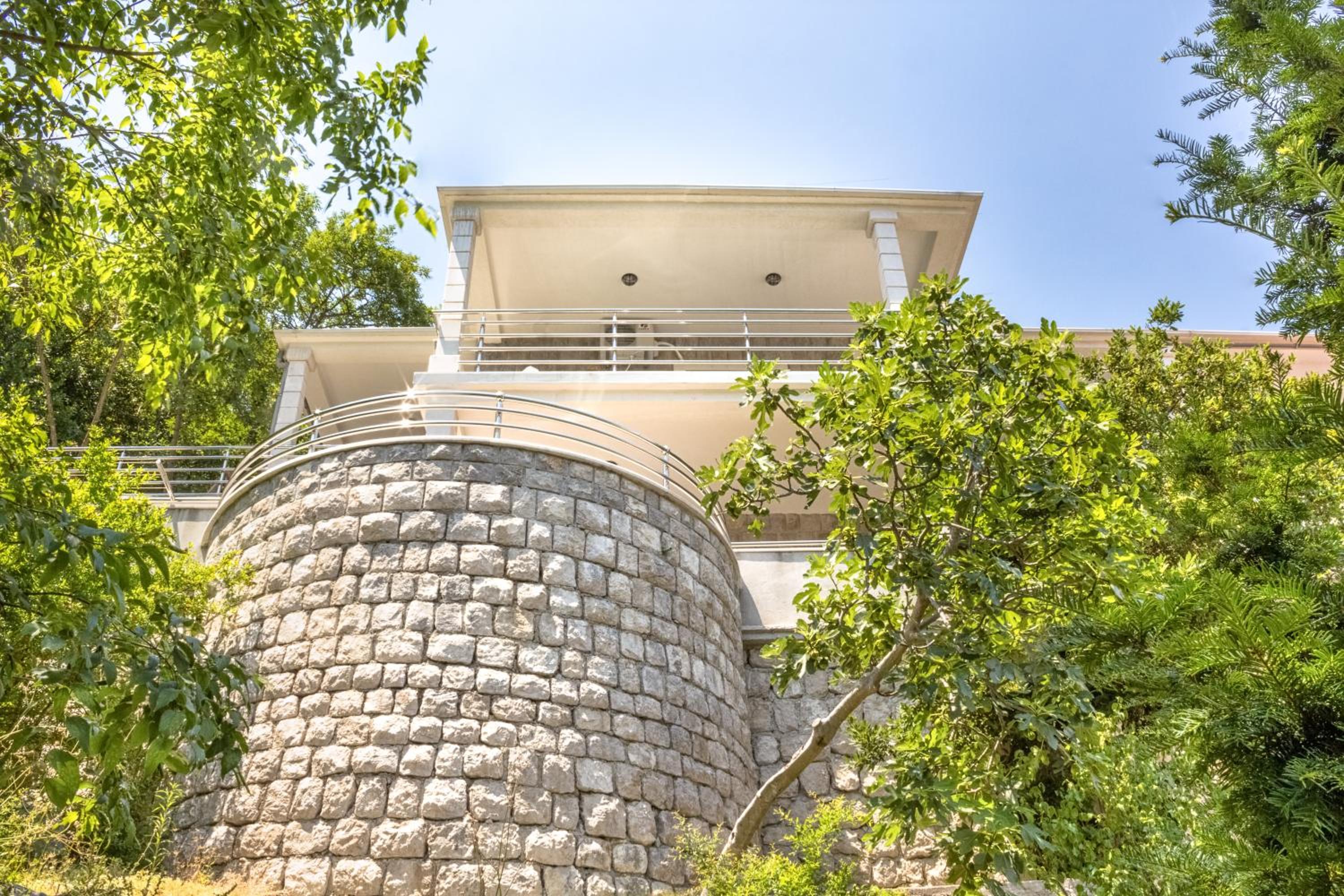 Photo 32
