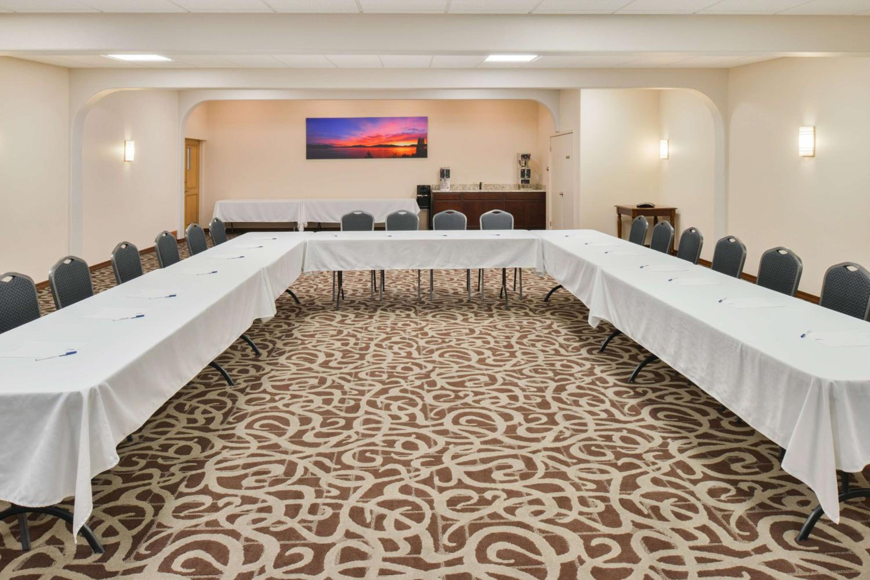 Sandpoint Vacations - Best Western Edgewater Resort - Property Image 18