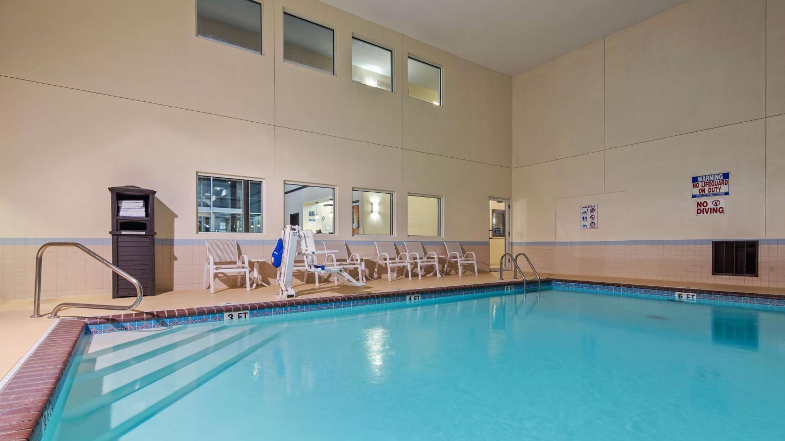 Best Western Plus Gas City - Property Image 21