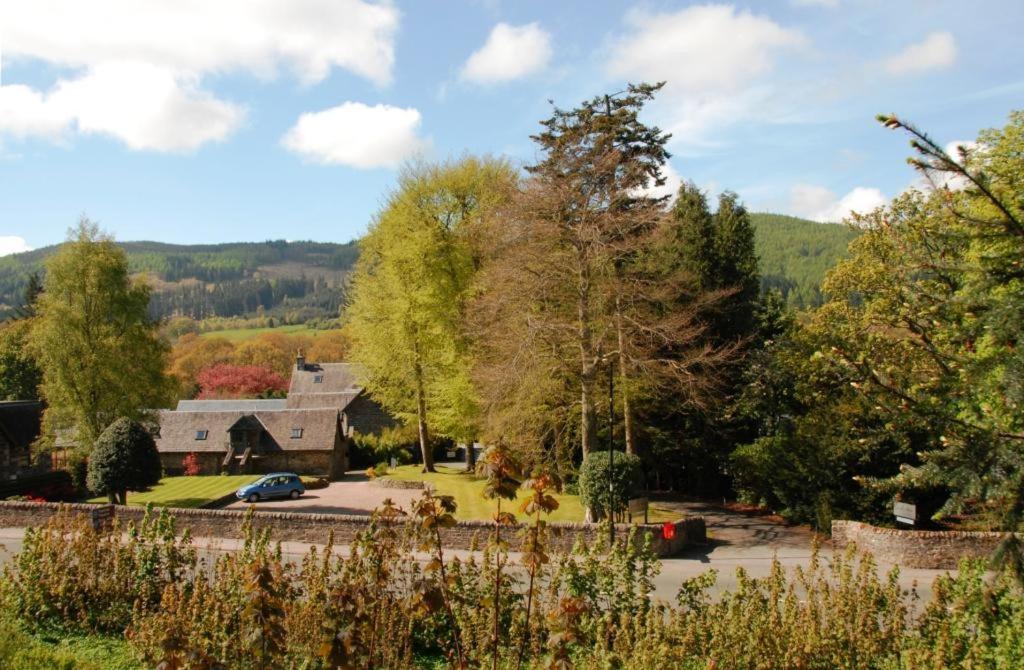Craigatin House & Courtyard