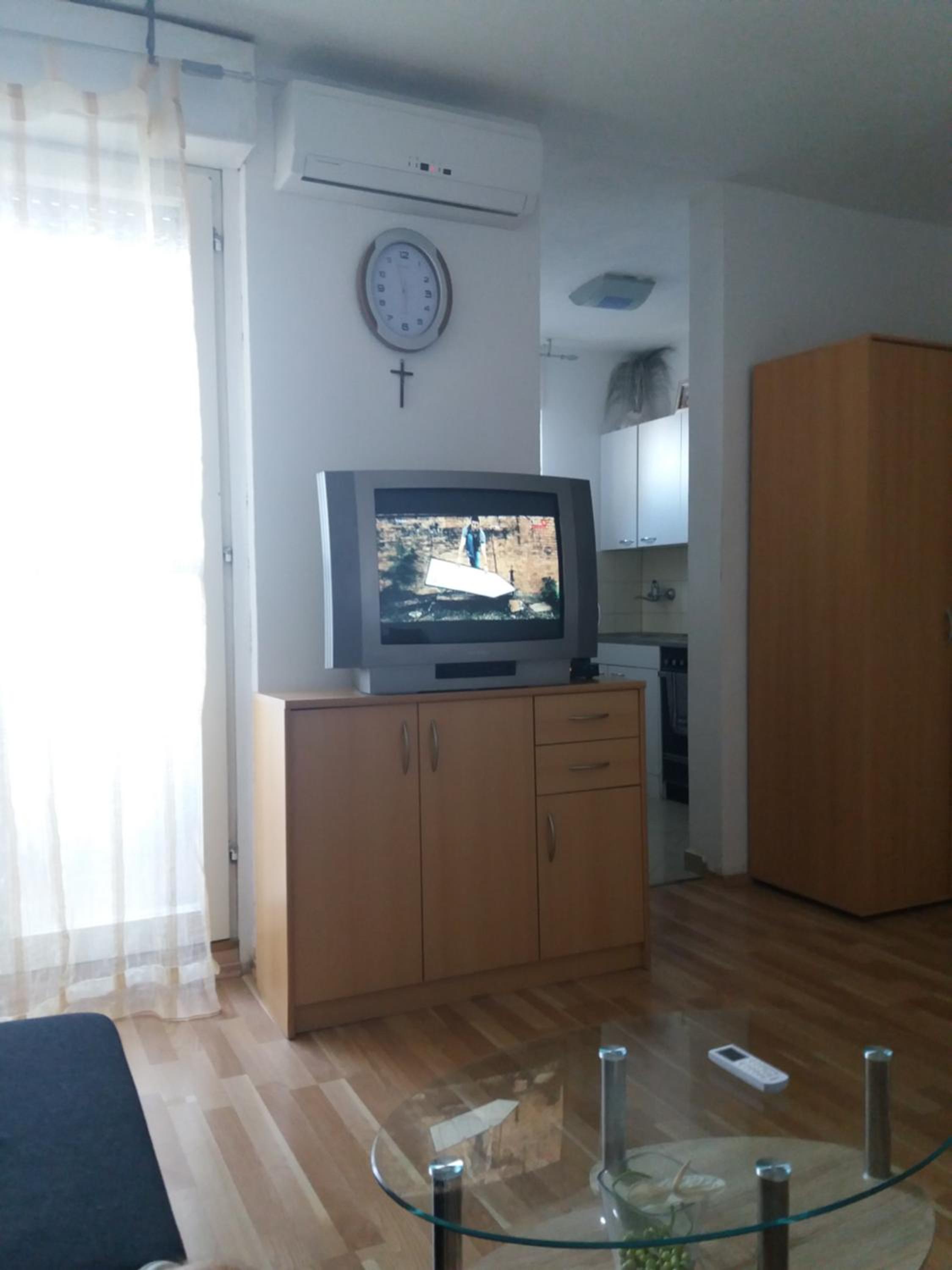 Studio Apartment Ema