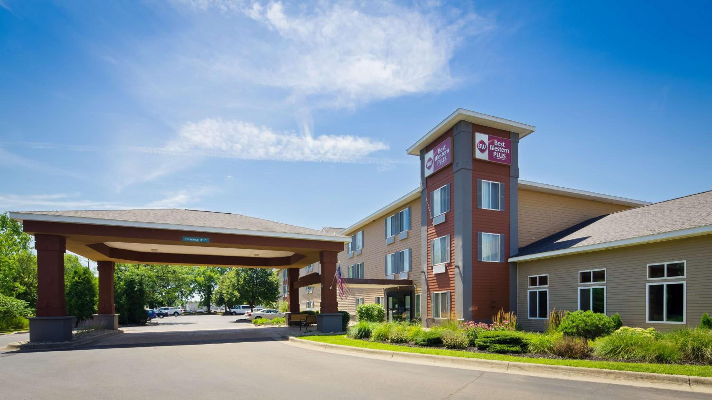 Coldwater Vacations - Best Western Plus Coldwater Hotel - Property Image 1