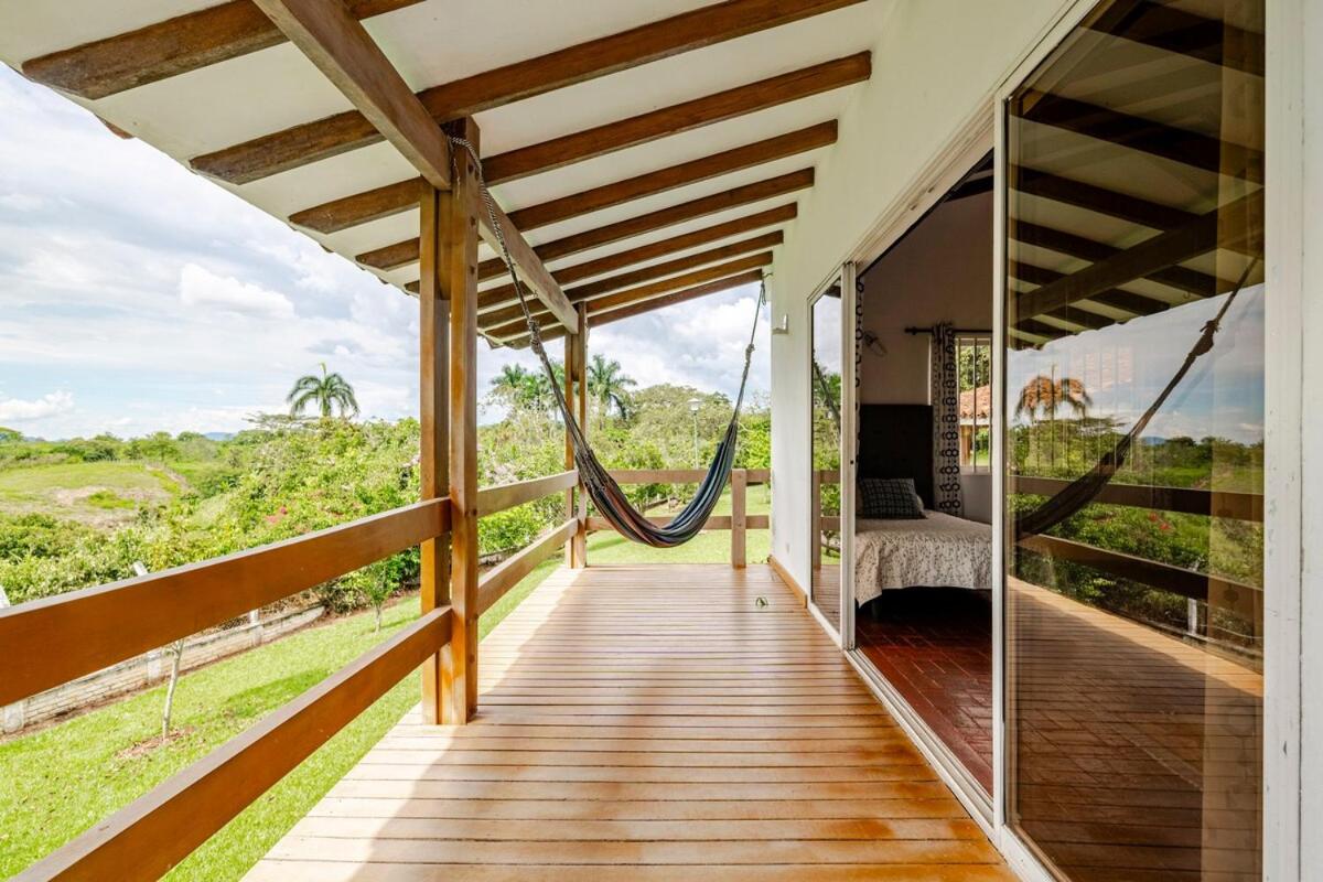 Casa en Cerritos con Piscina y 4 habitaciones