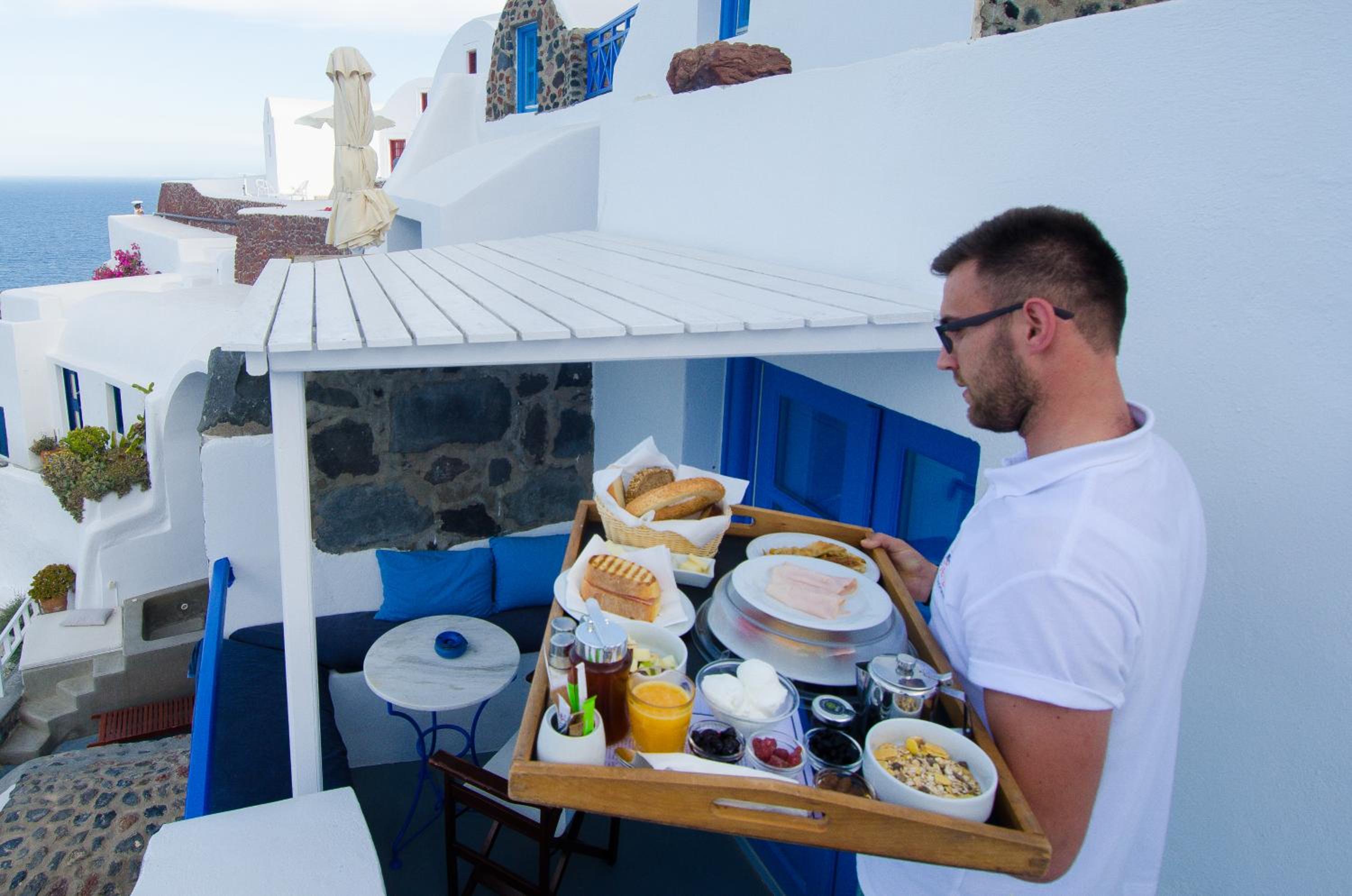 Oia Vacations - Esperas - Property Image 11