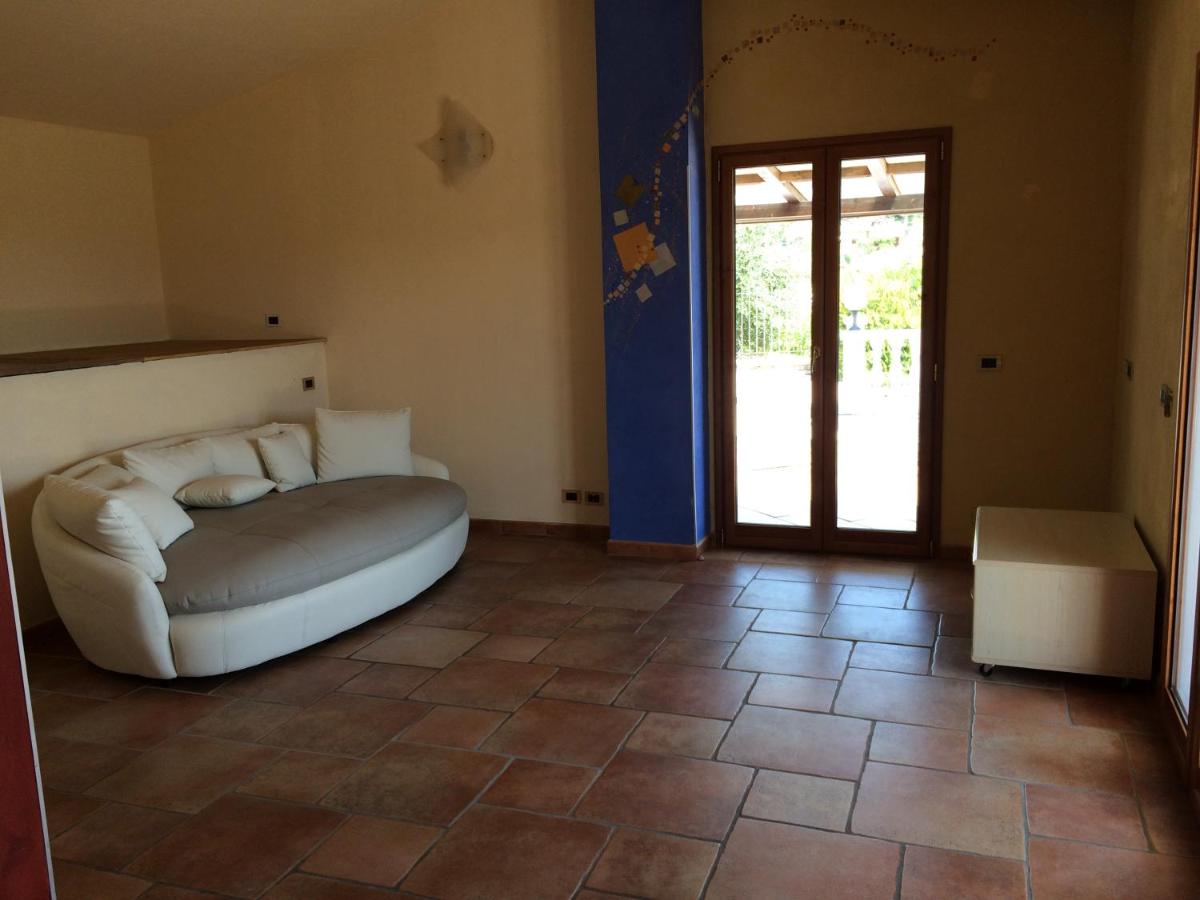 Villa con piscina a Imperia, Italy