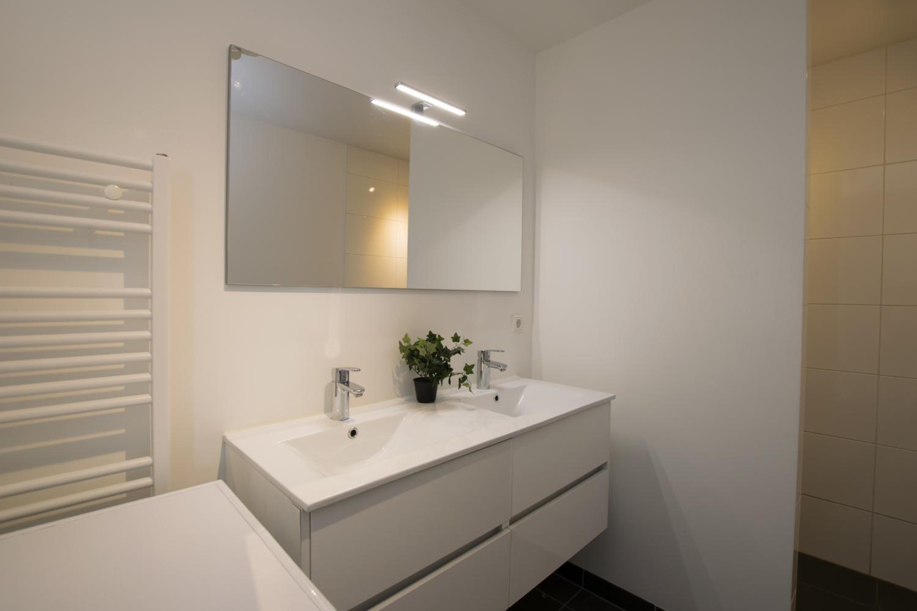 White Moon Apartment