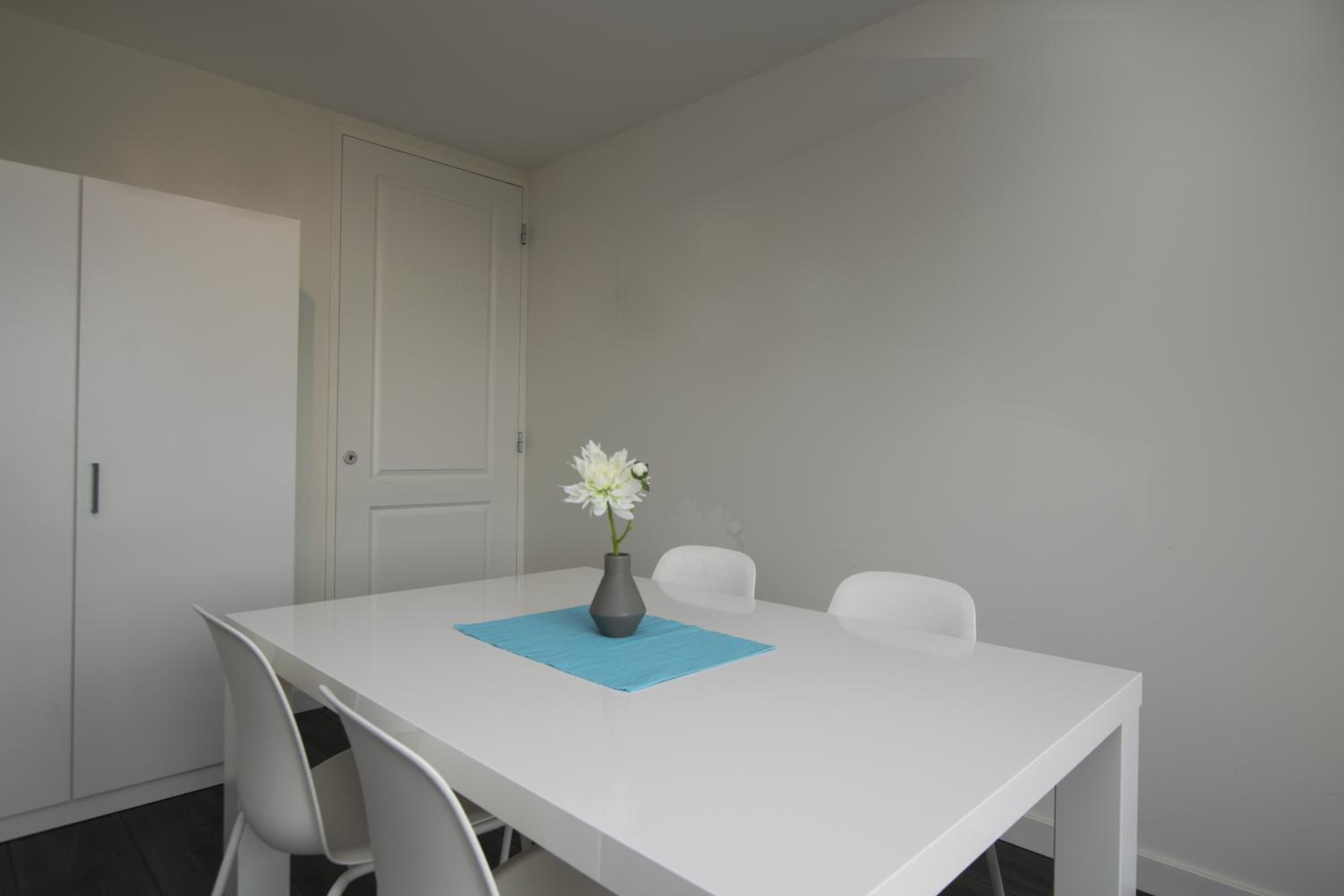 White Moon Apartment