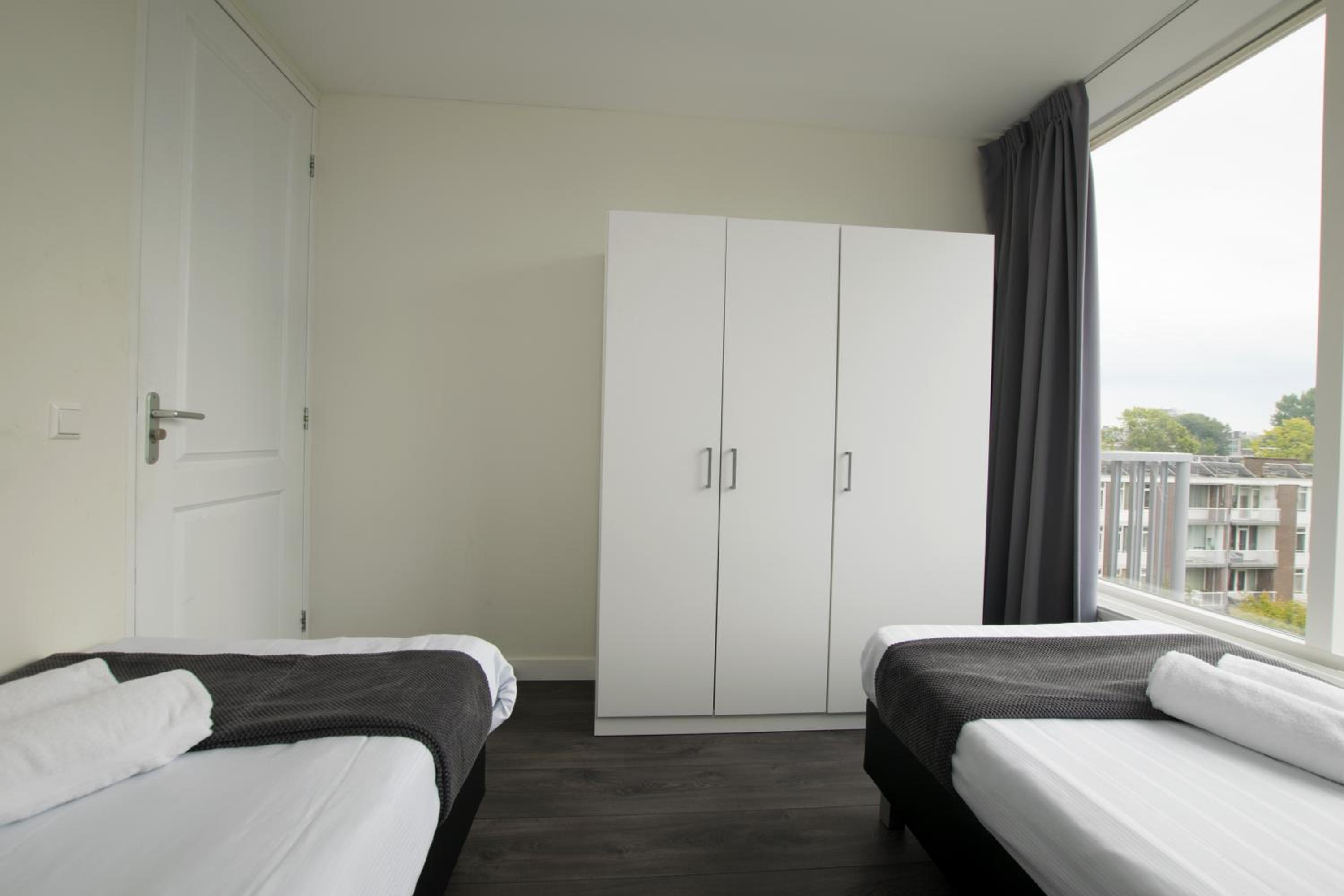 White Moon Apartment