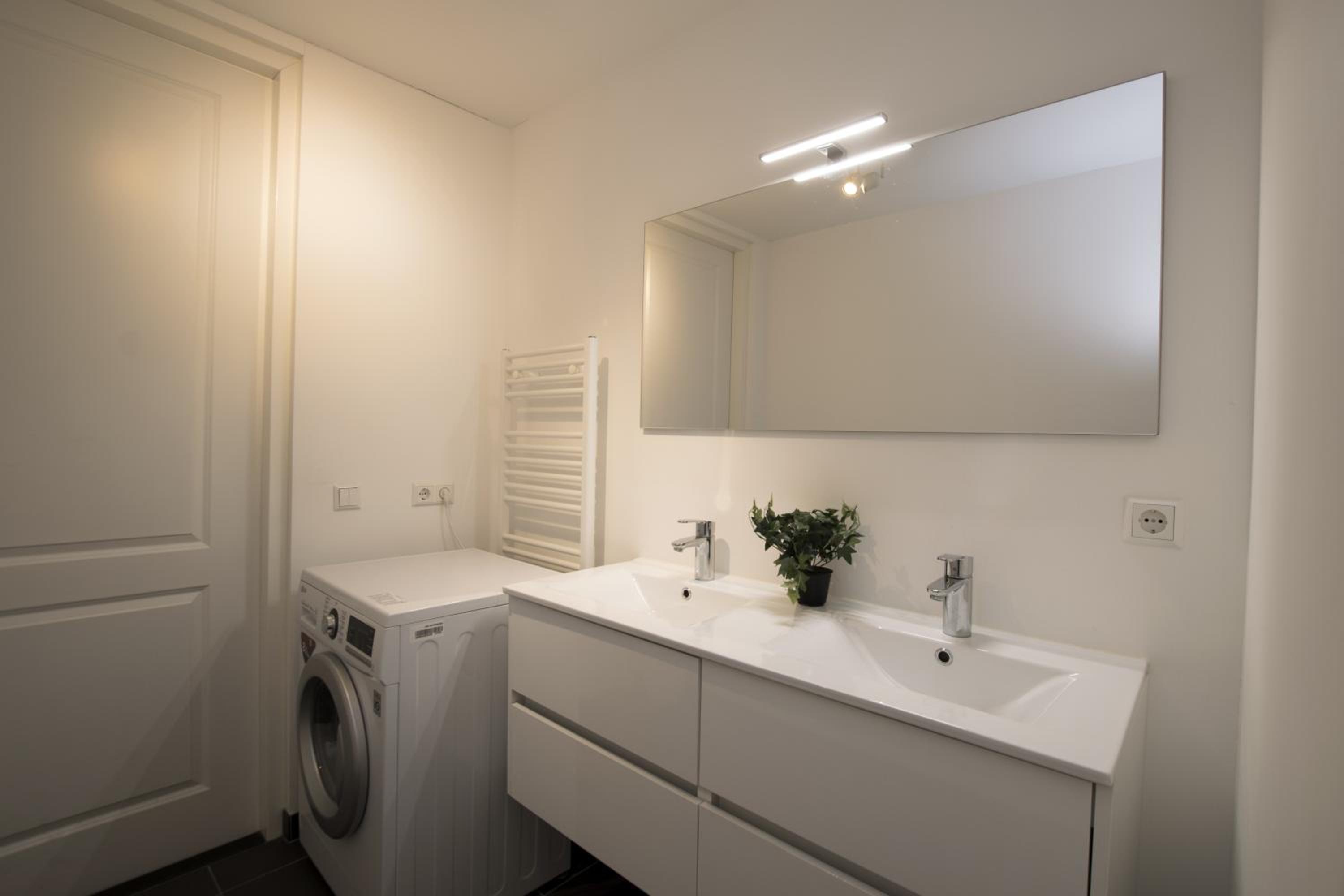 White Moon Apartment