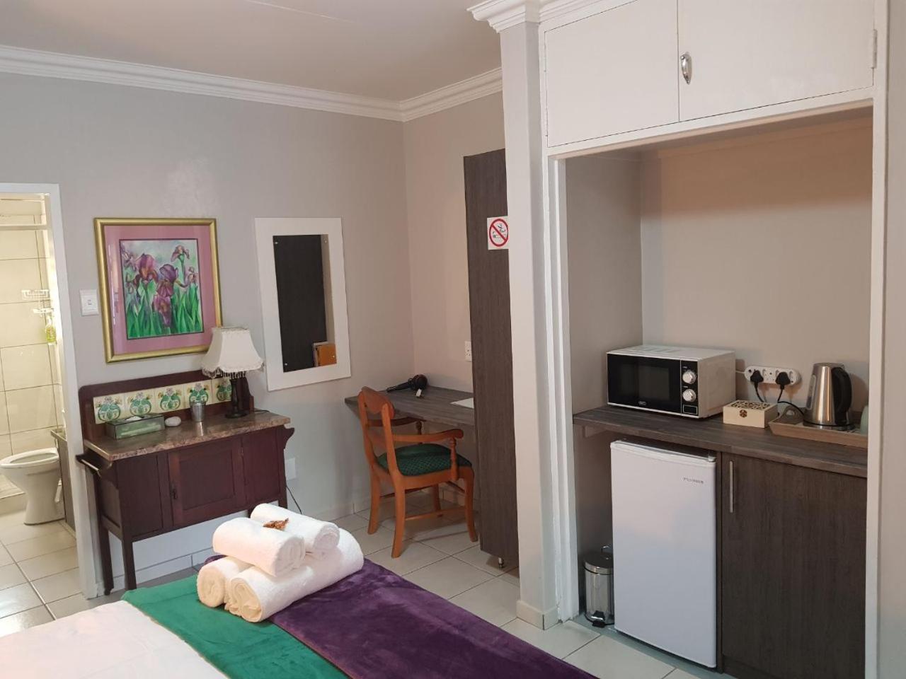 Photo 12