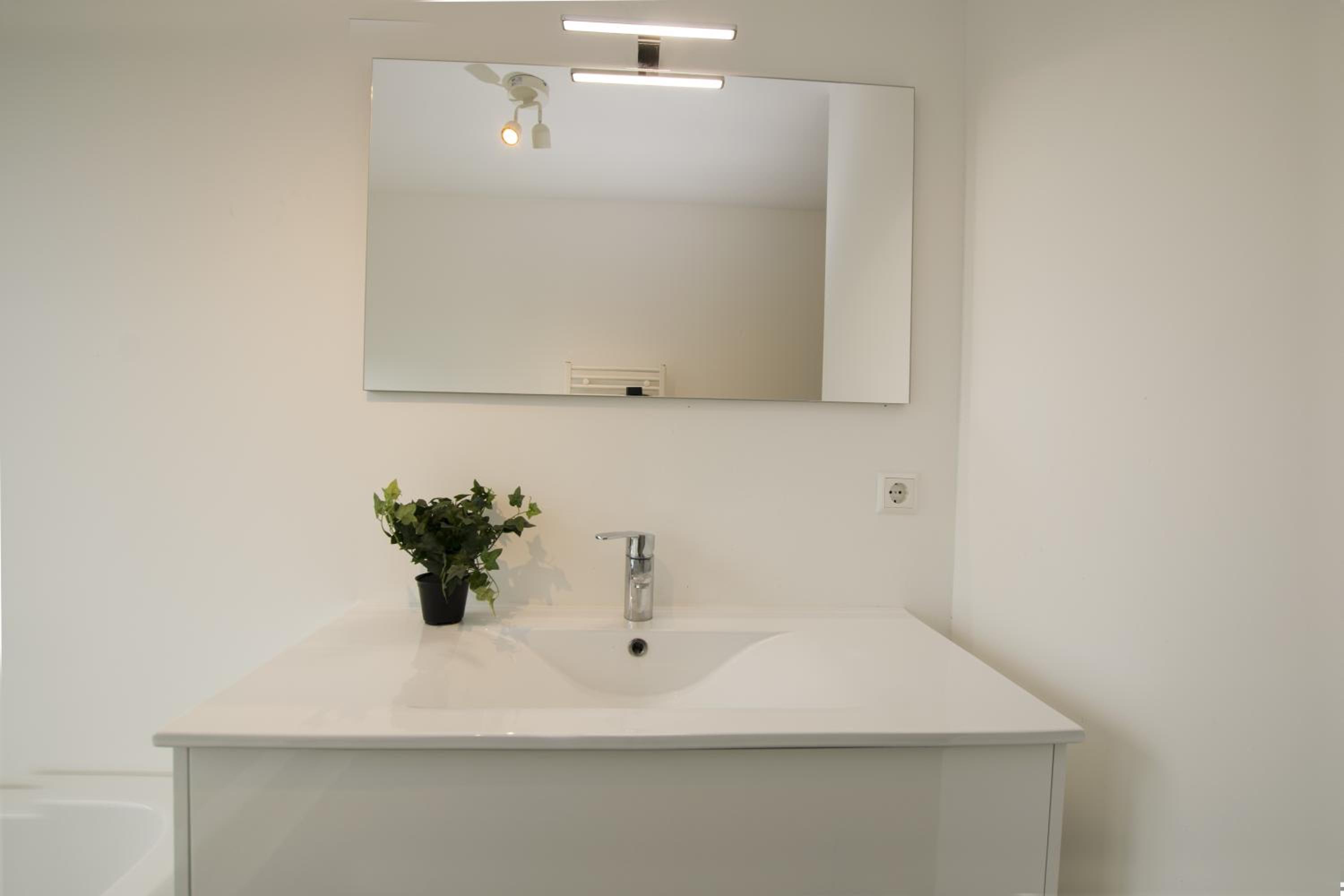 White Moon Apartment