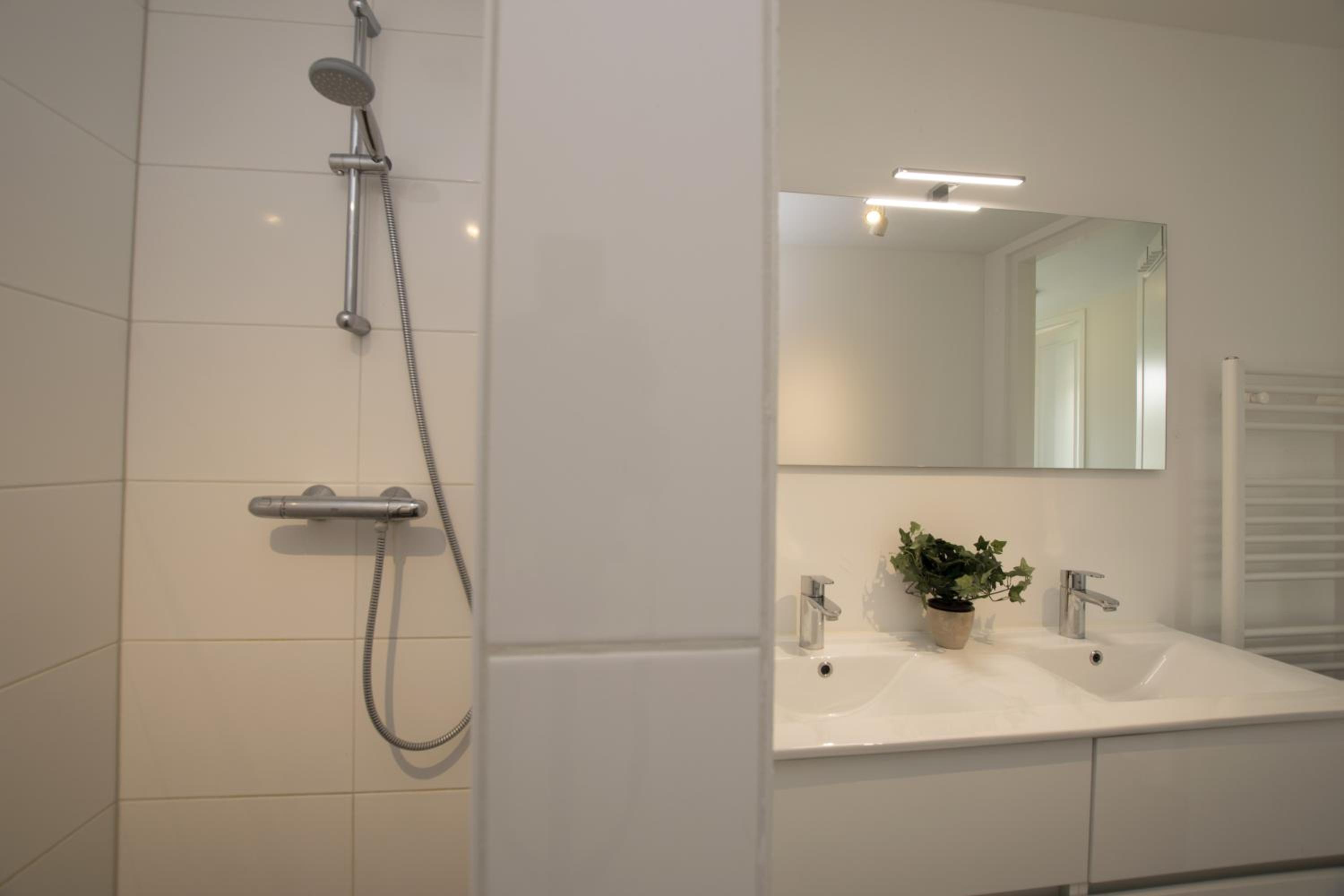 White Moon Apartment