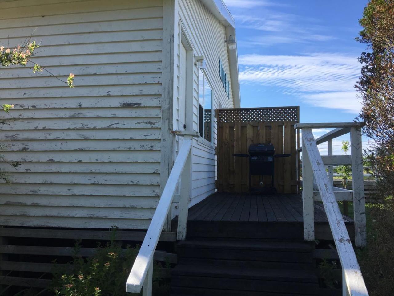 Baywatch Lighthouse Cottages & Motel
