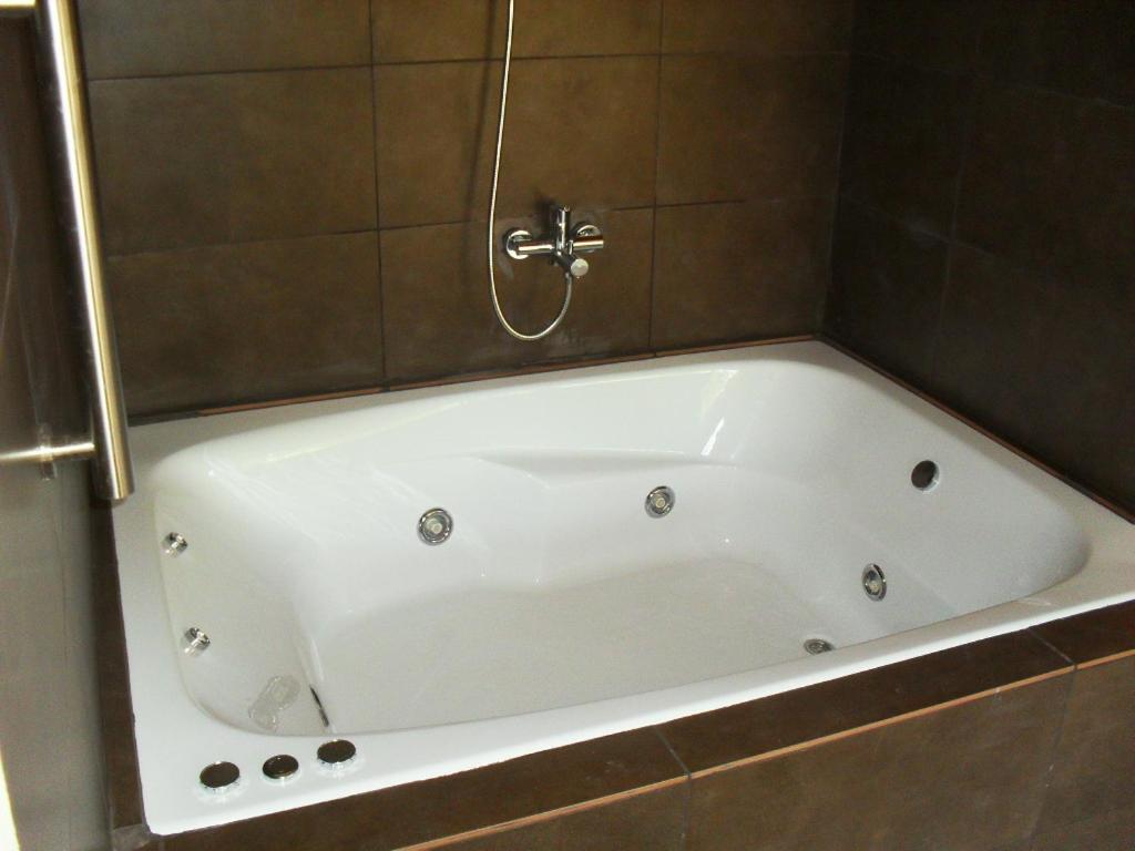 Jacuzzi