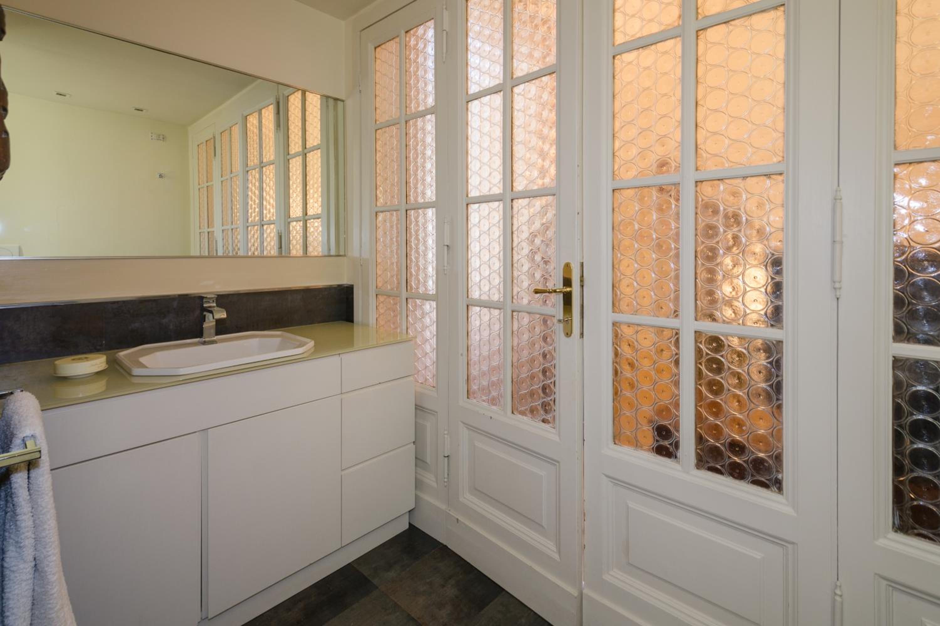 Bea Suites Luxury Rooms