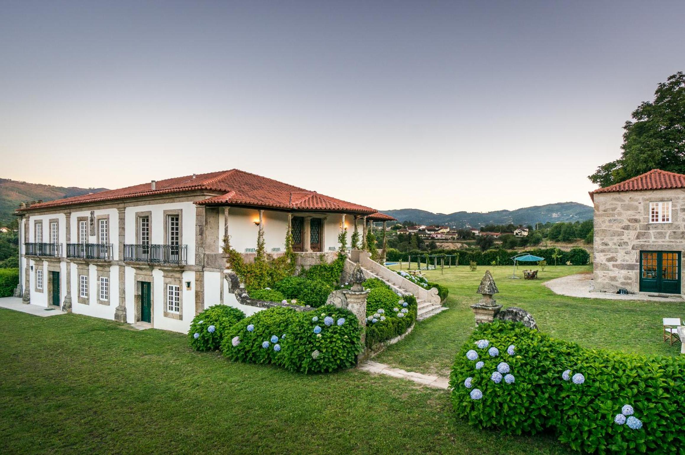 Quinta de Luou view 4