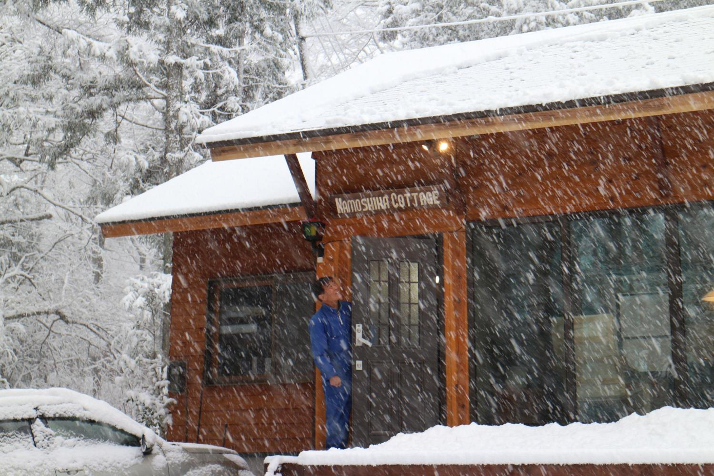 Kamoshika Cottage Hakuba view 4