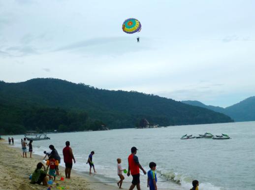 Pinang Beach Apartment @ Bayu Emas