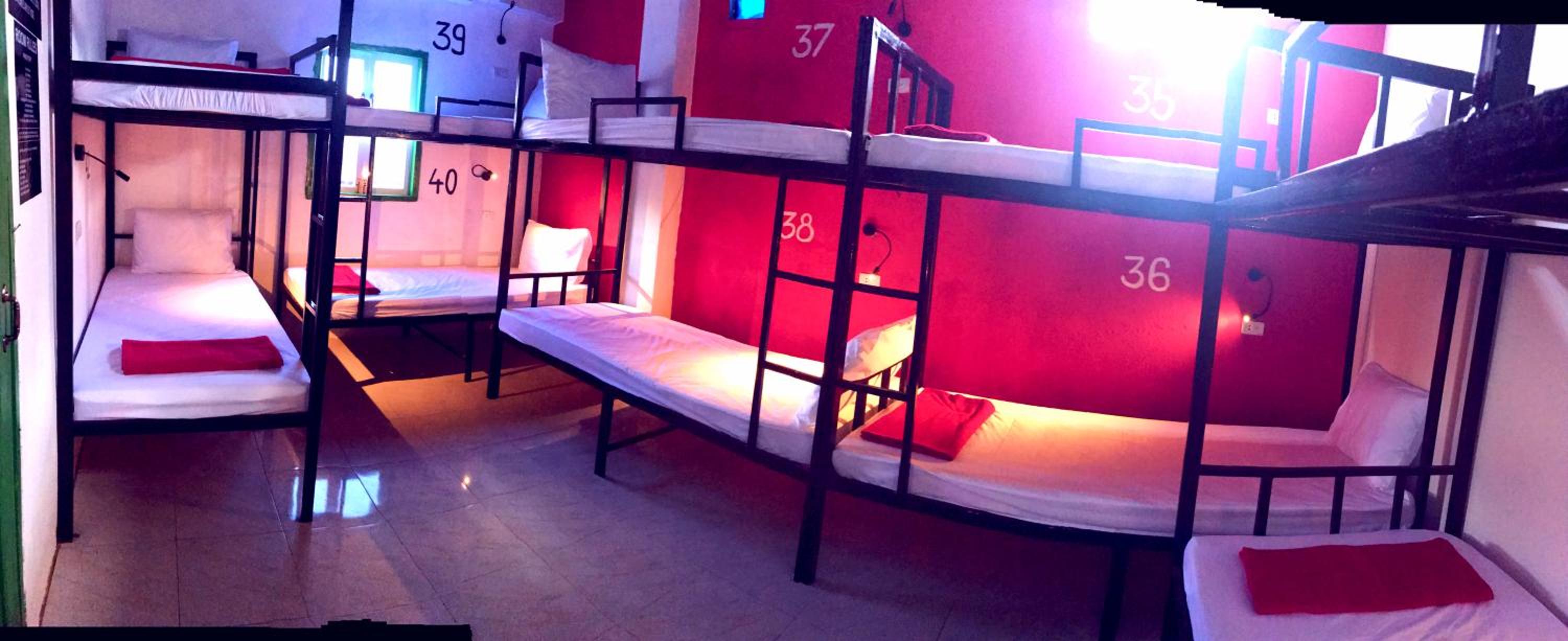Vangvieng Rock Backpacker Rooftop Hostel