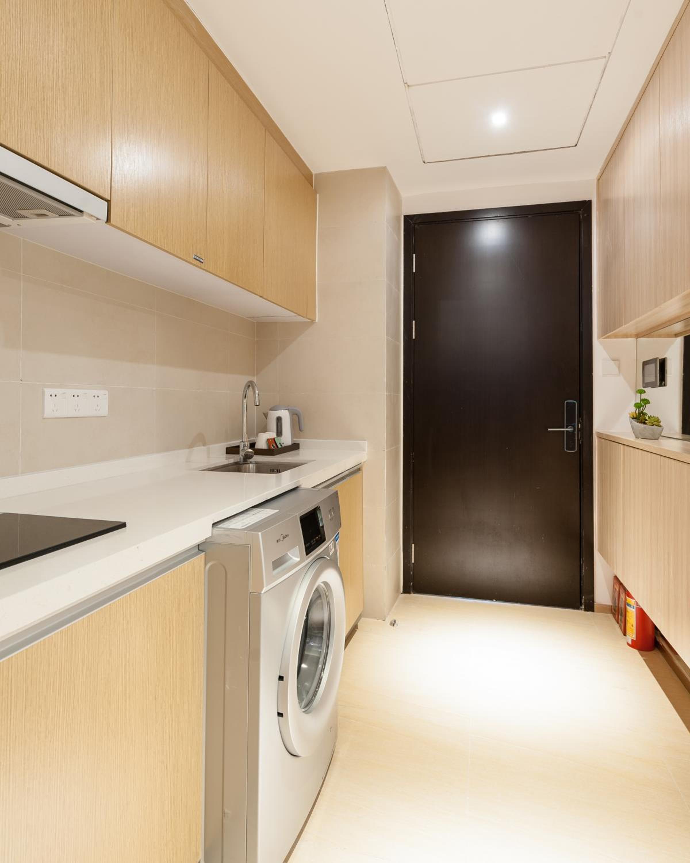 Yumi Huanju Apartment -广州东站 燕塘地铁站店