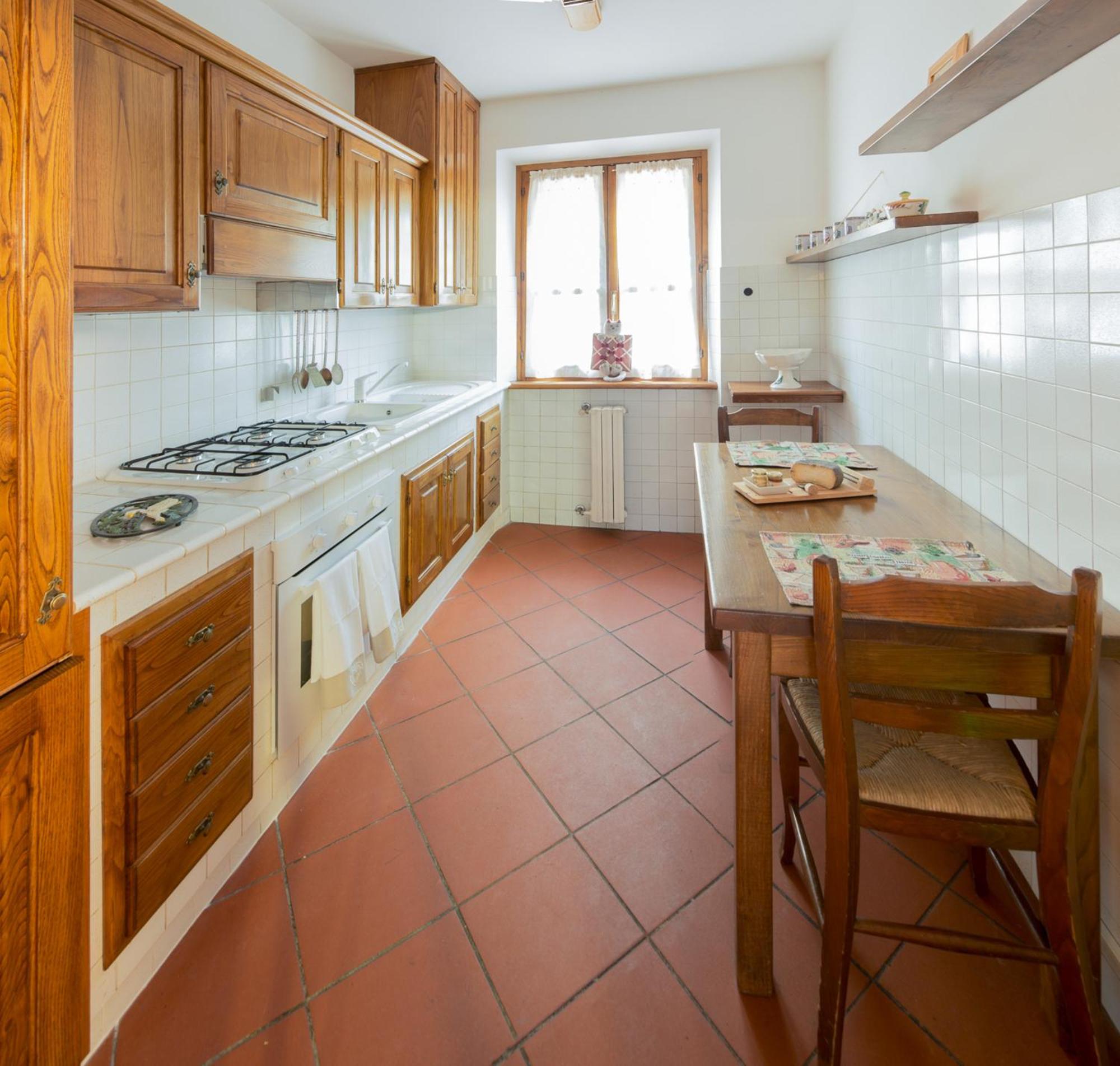 Il Castello di Rigutinelli en Arezzo — kitchen