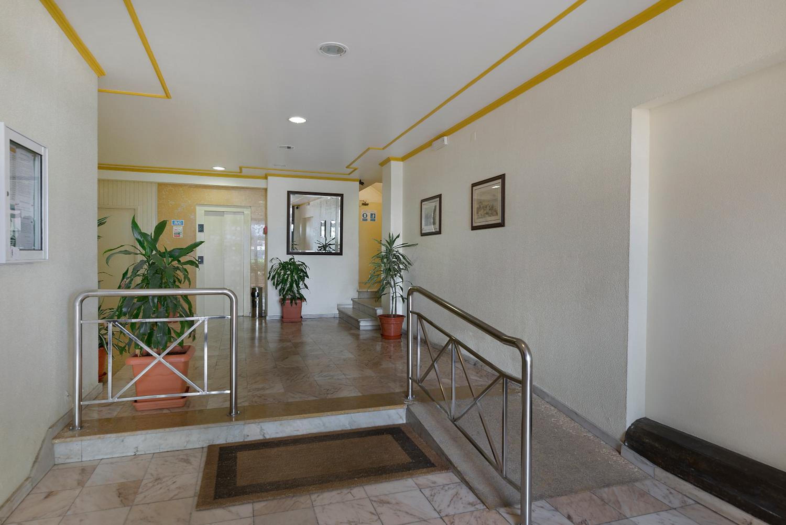 Phenomenal one bedroom Apartment Amazing view over Atlantic Ocean