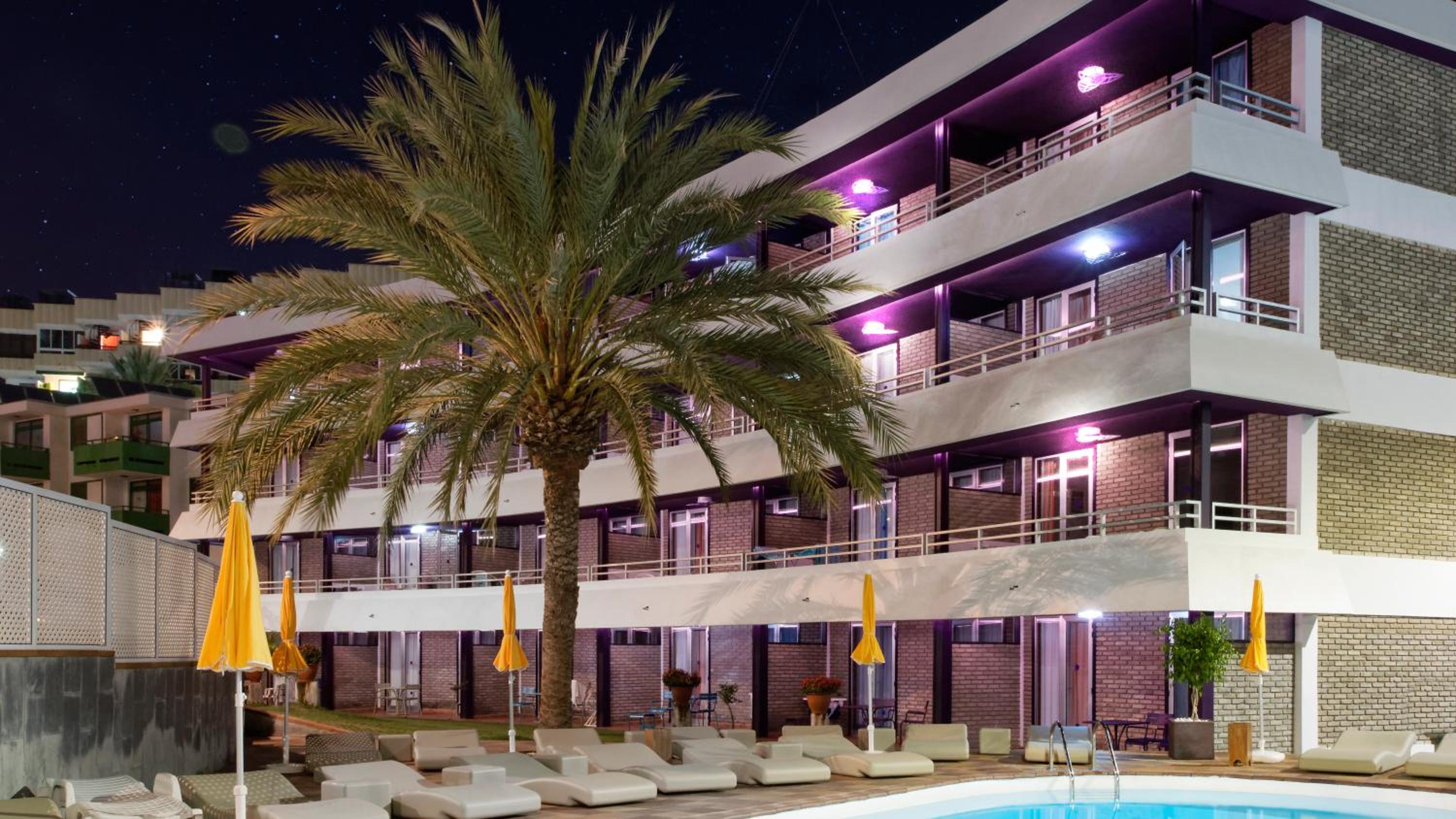 Jacarandas Beach