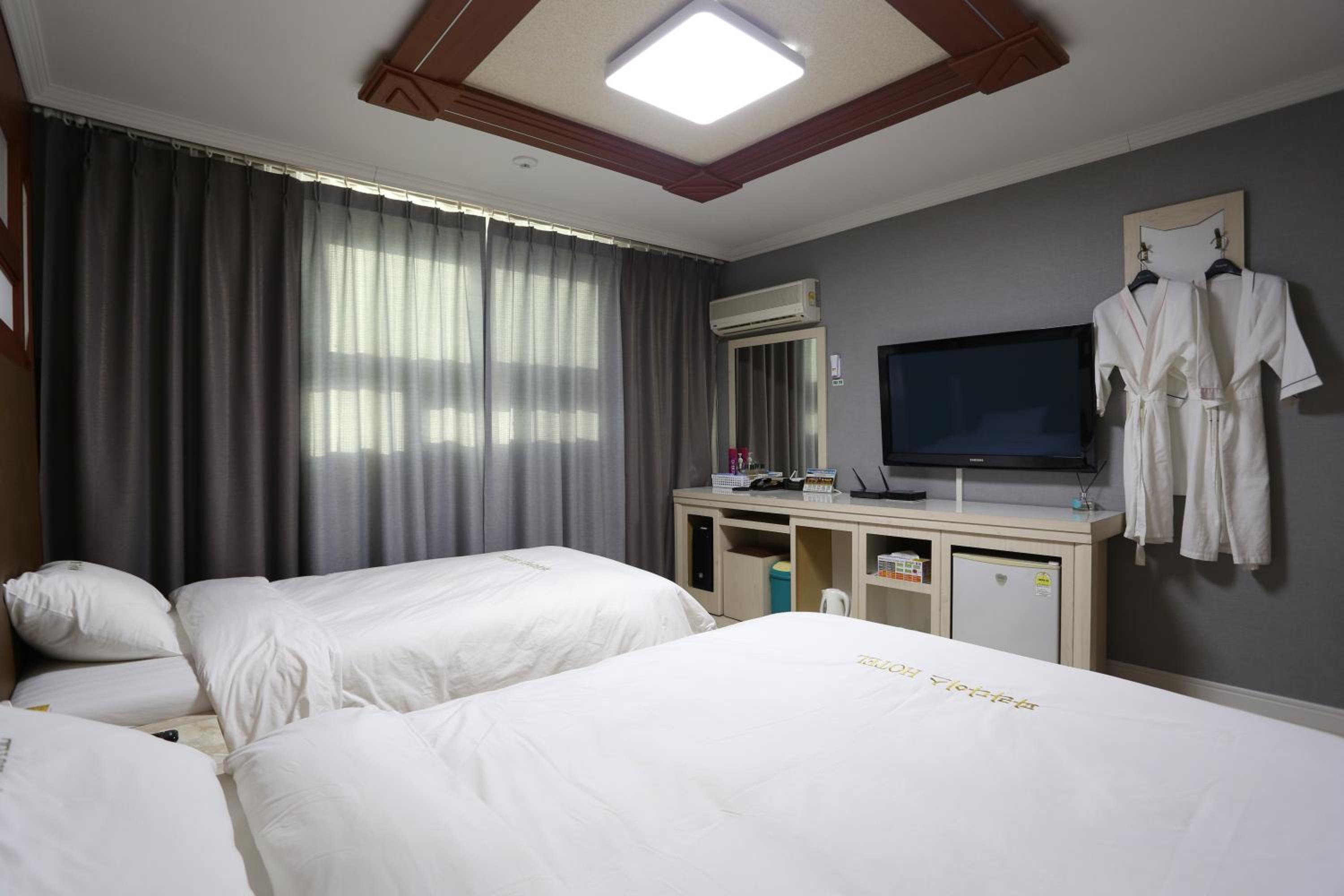 Paradaise Motel