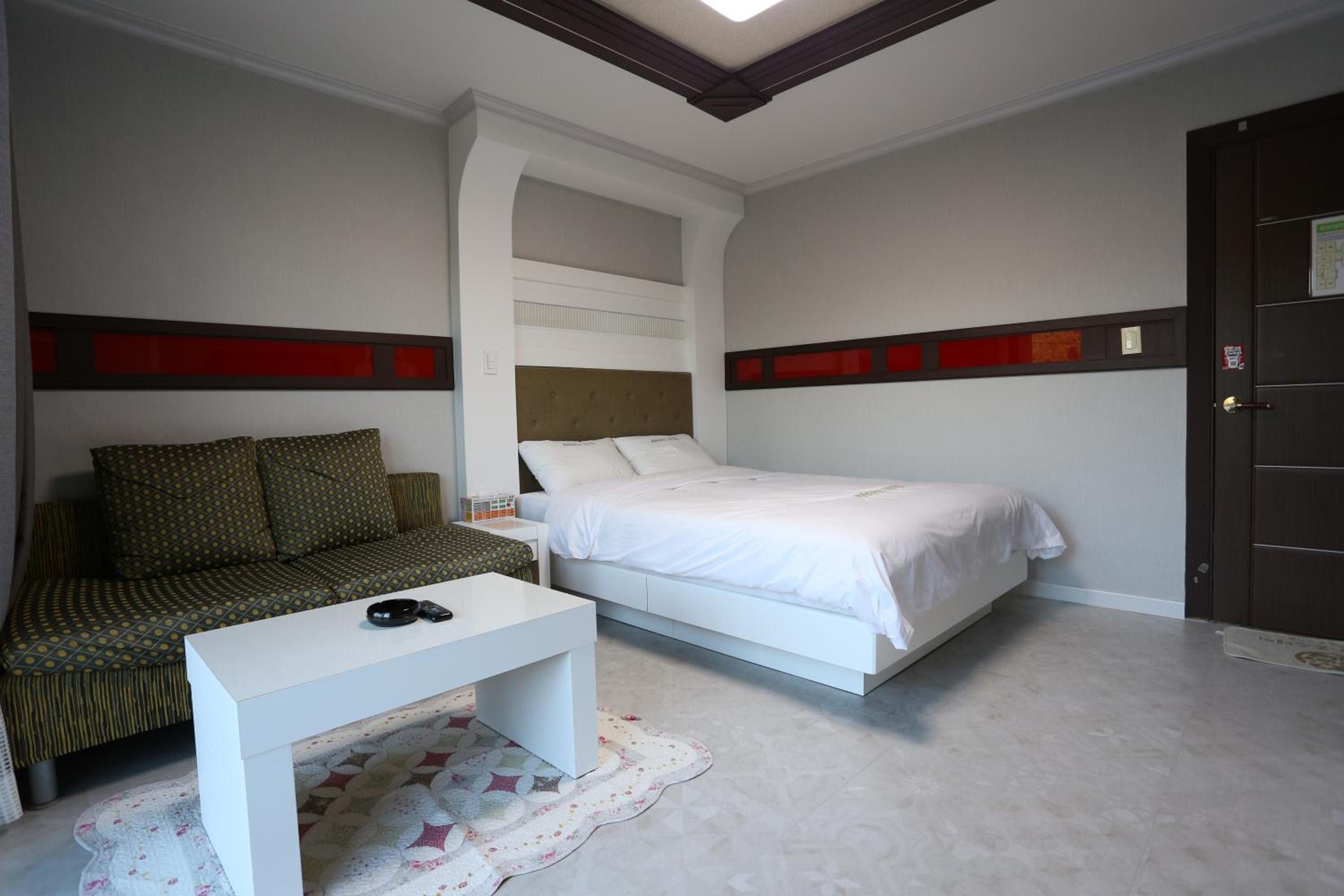 Paradaise Motel