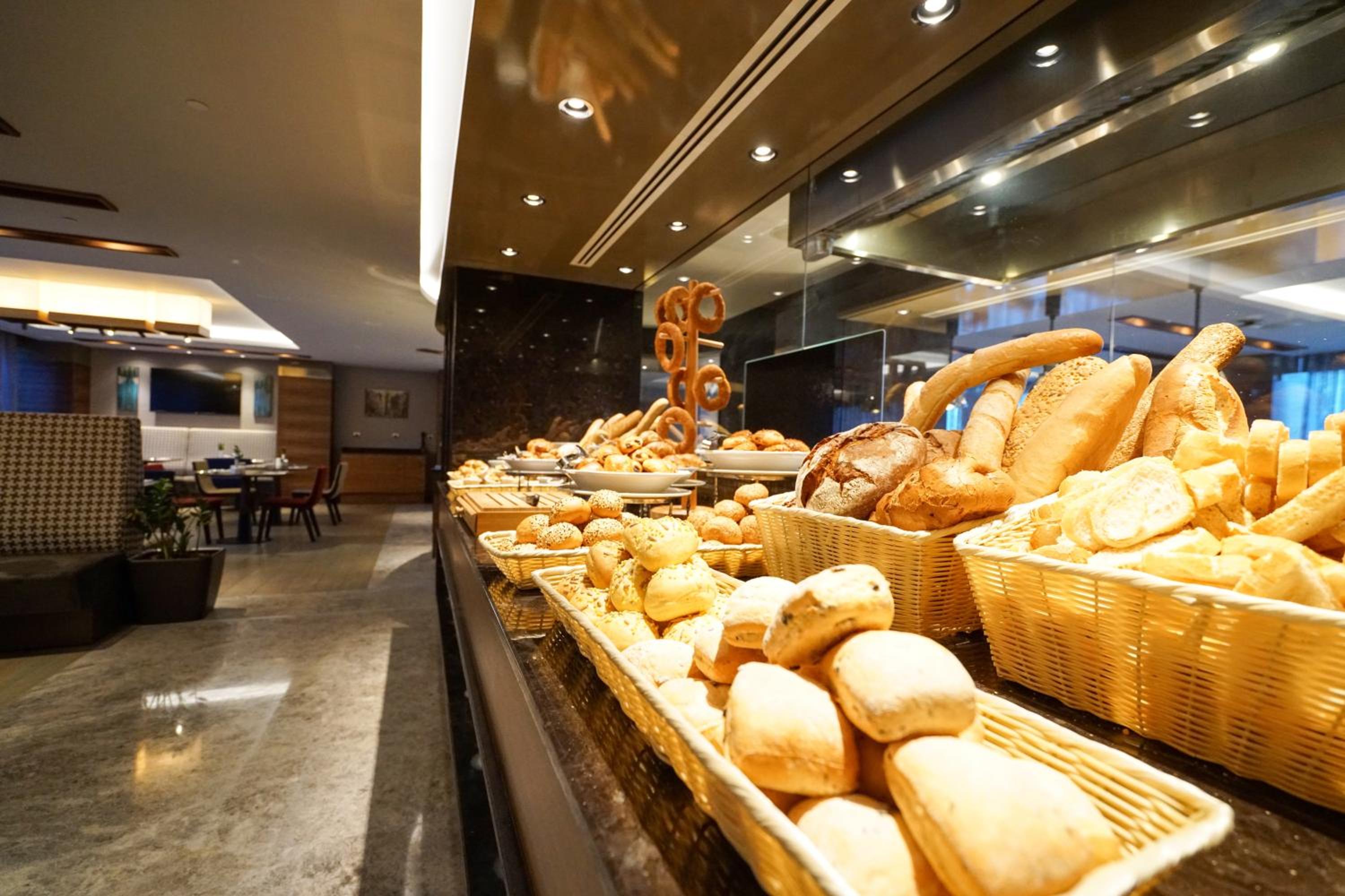 Golden Tulip İstanbul Bayrampaşa - Image 41