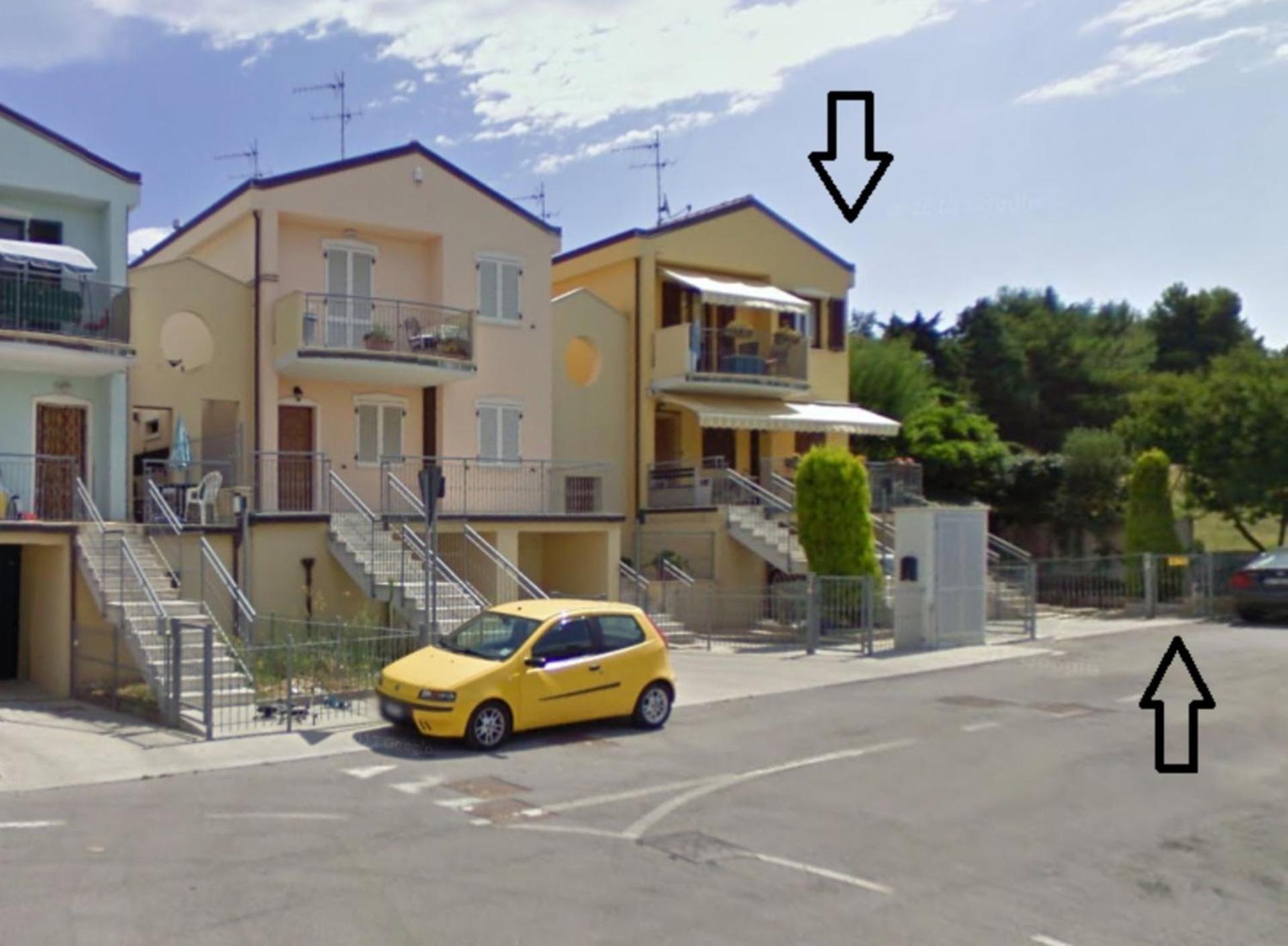 Villetta con giardino e parcheggio coperto view 3
