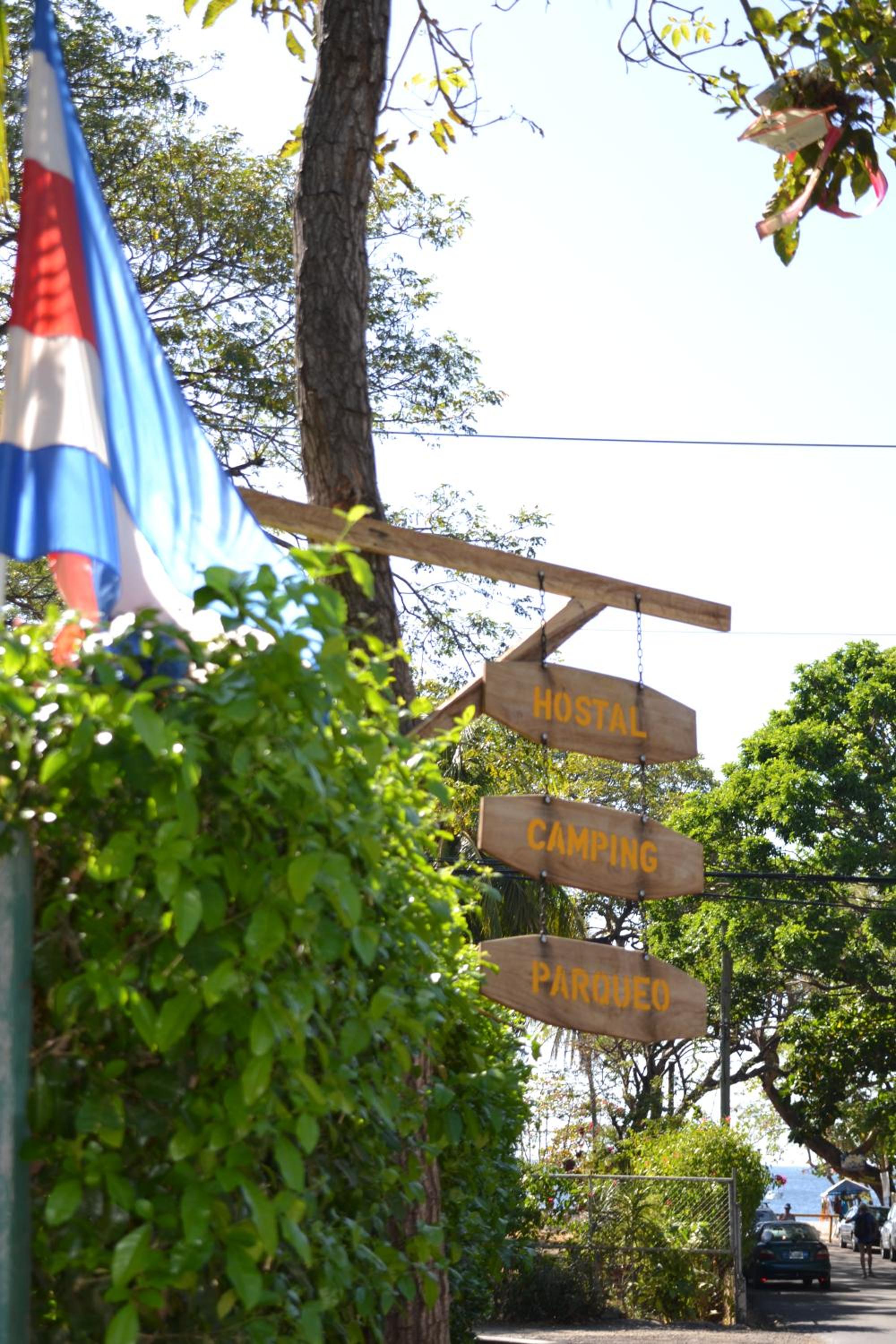 Congos Hostal y Camping