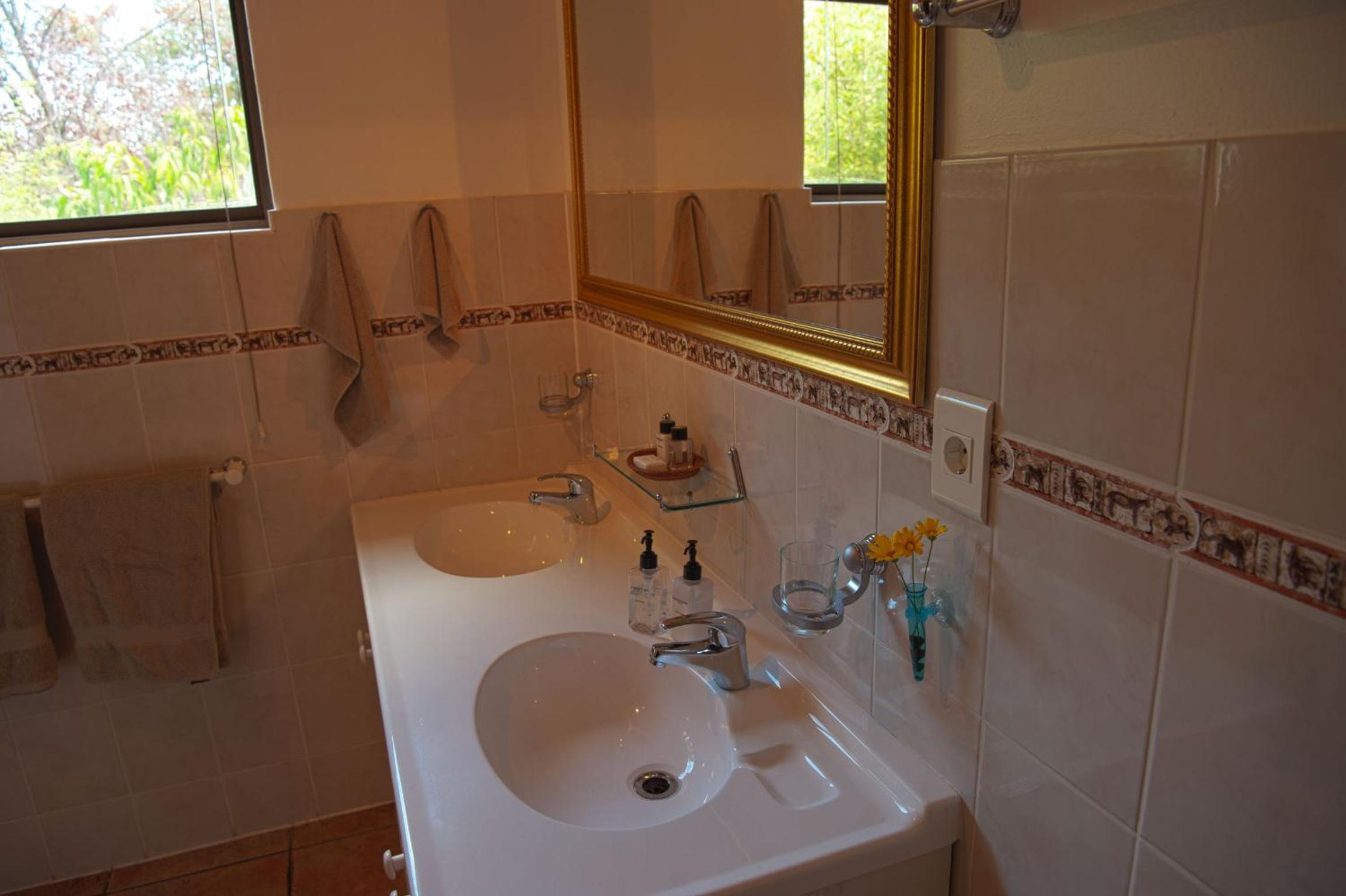 Easy Five Guest House
