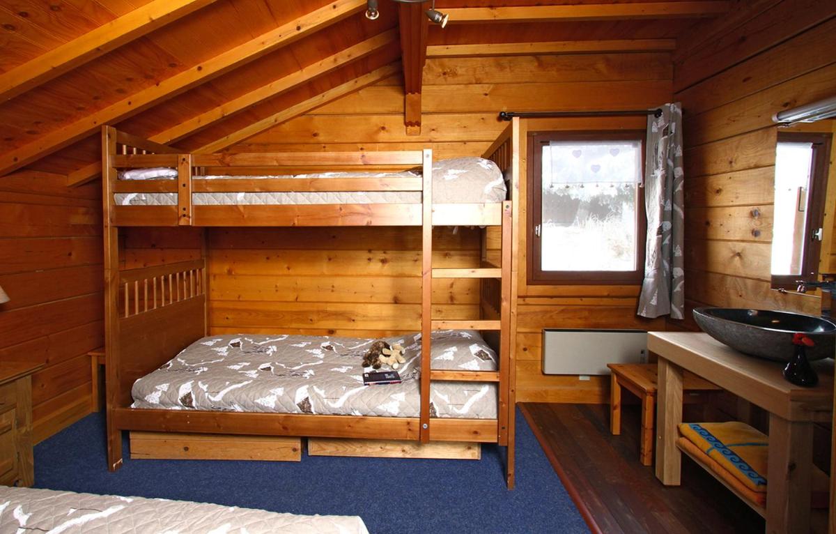 Odalys Chalet Le Ponton view 5