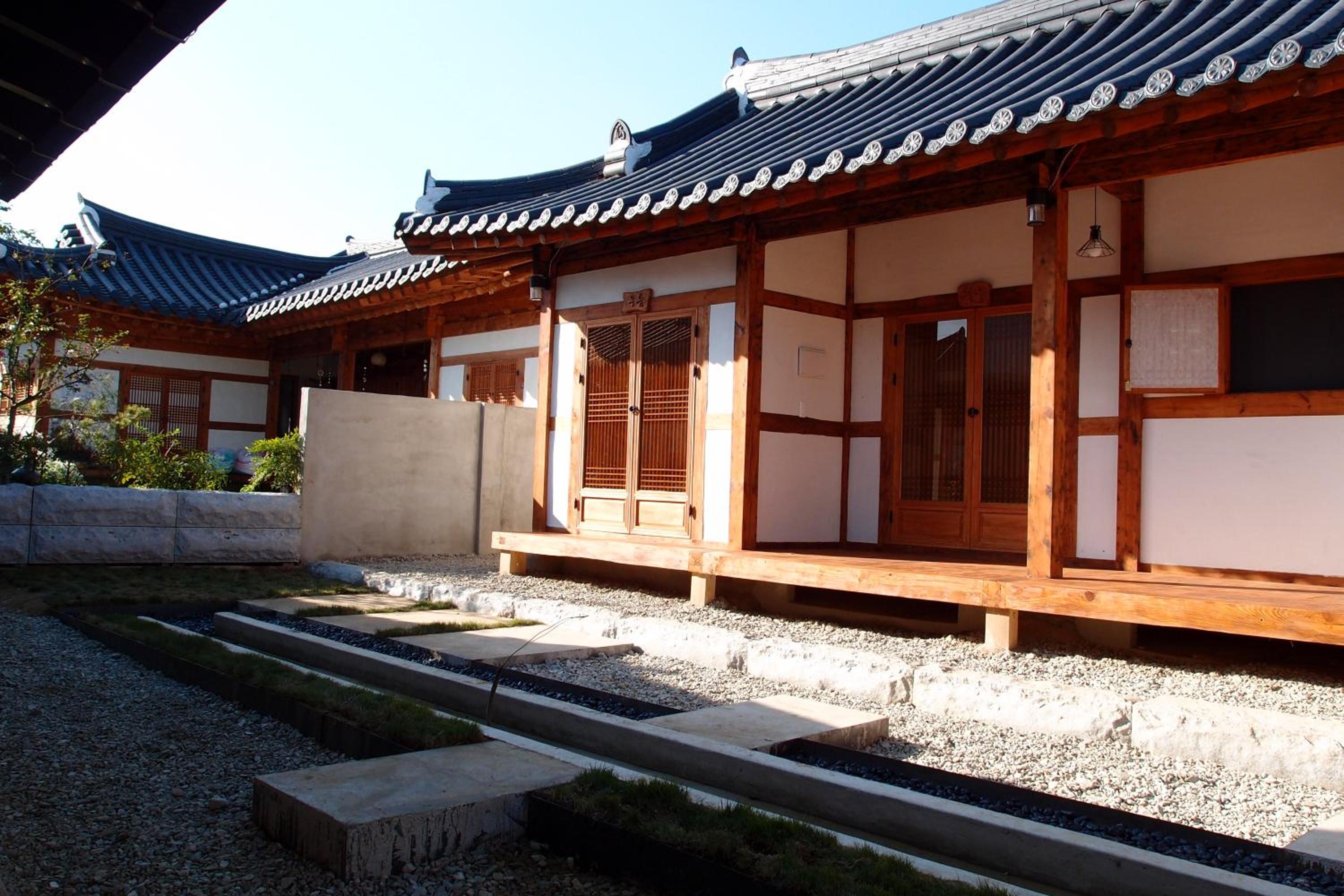 Sarangroo