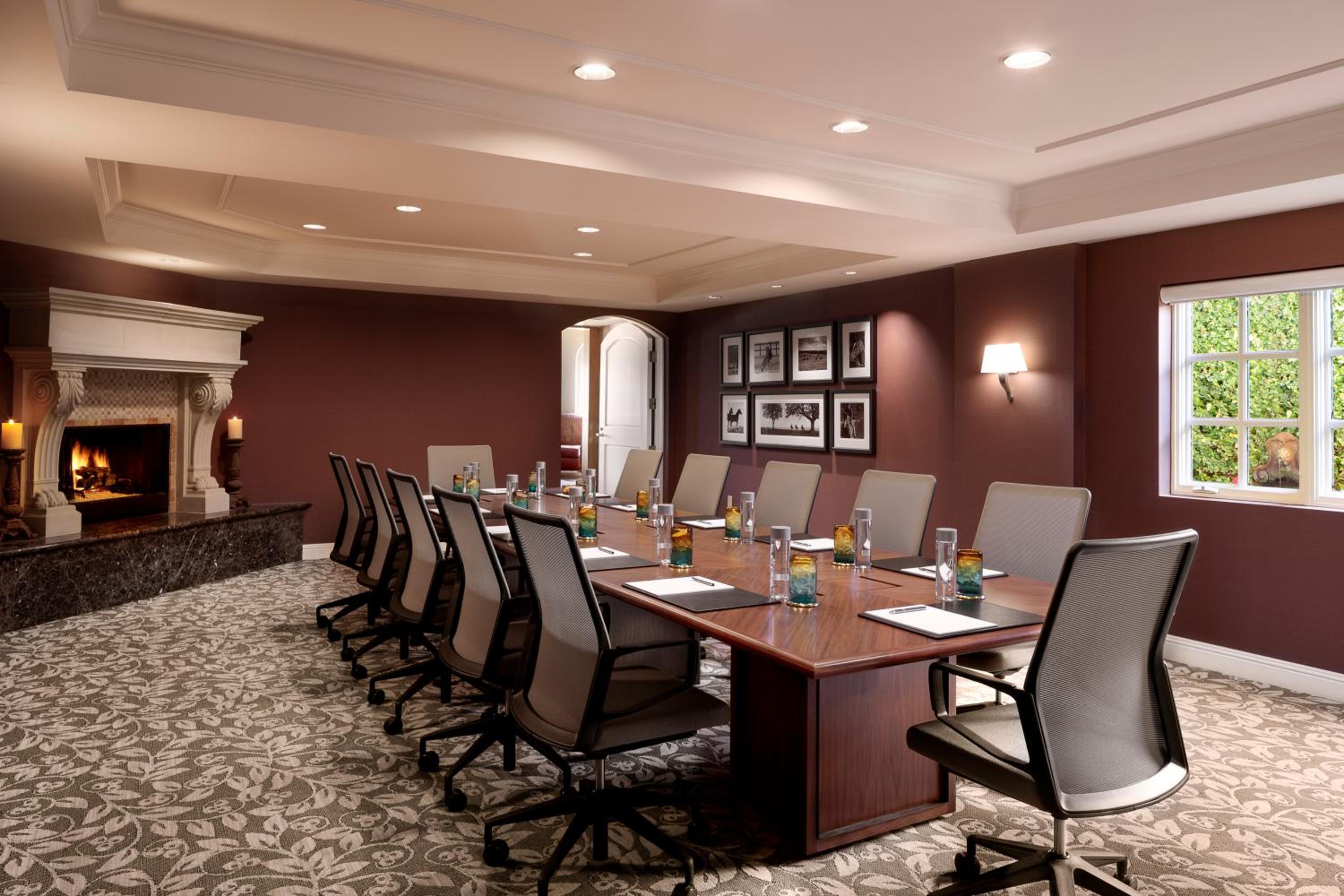 Yountville Vacations - Napa Valley Lodge - Property Image 2