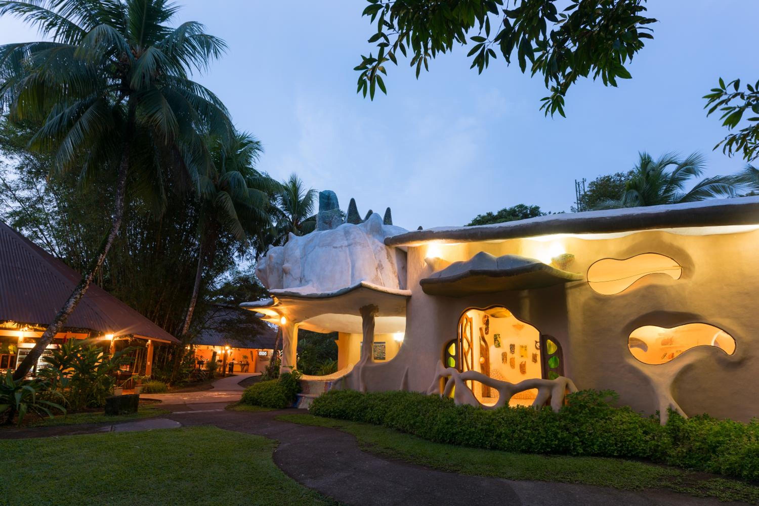 Laguna Lodge