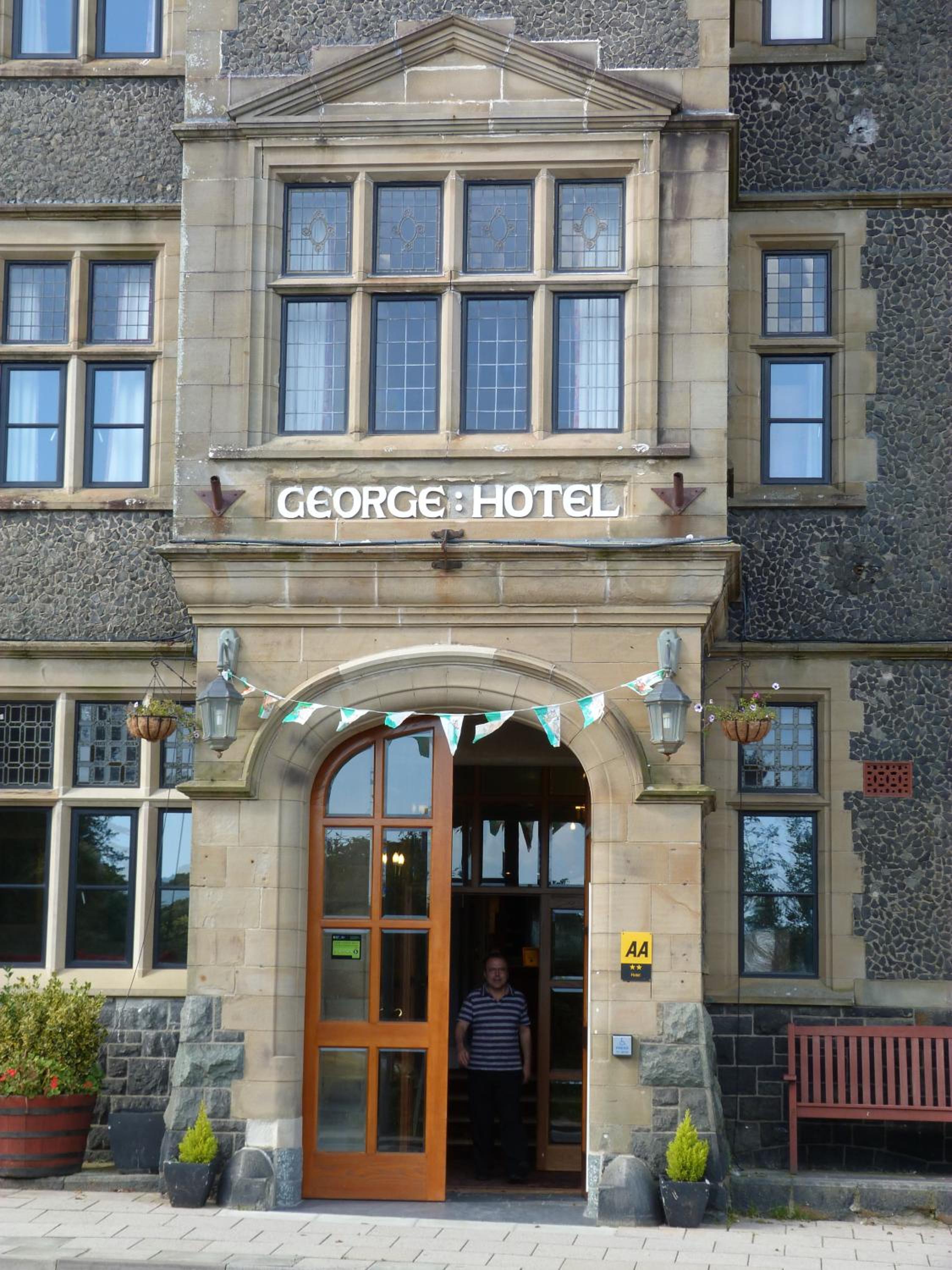 George IV Hotel view 3