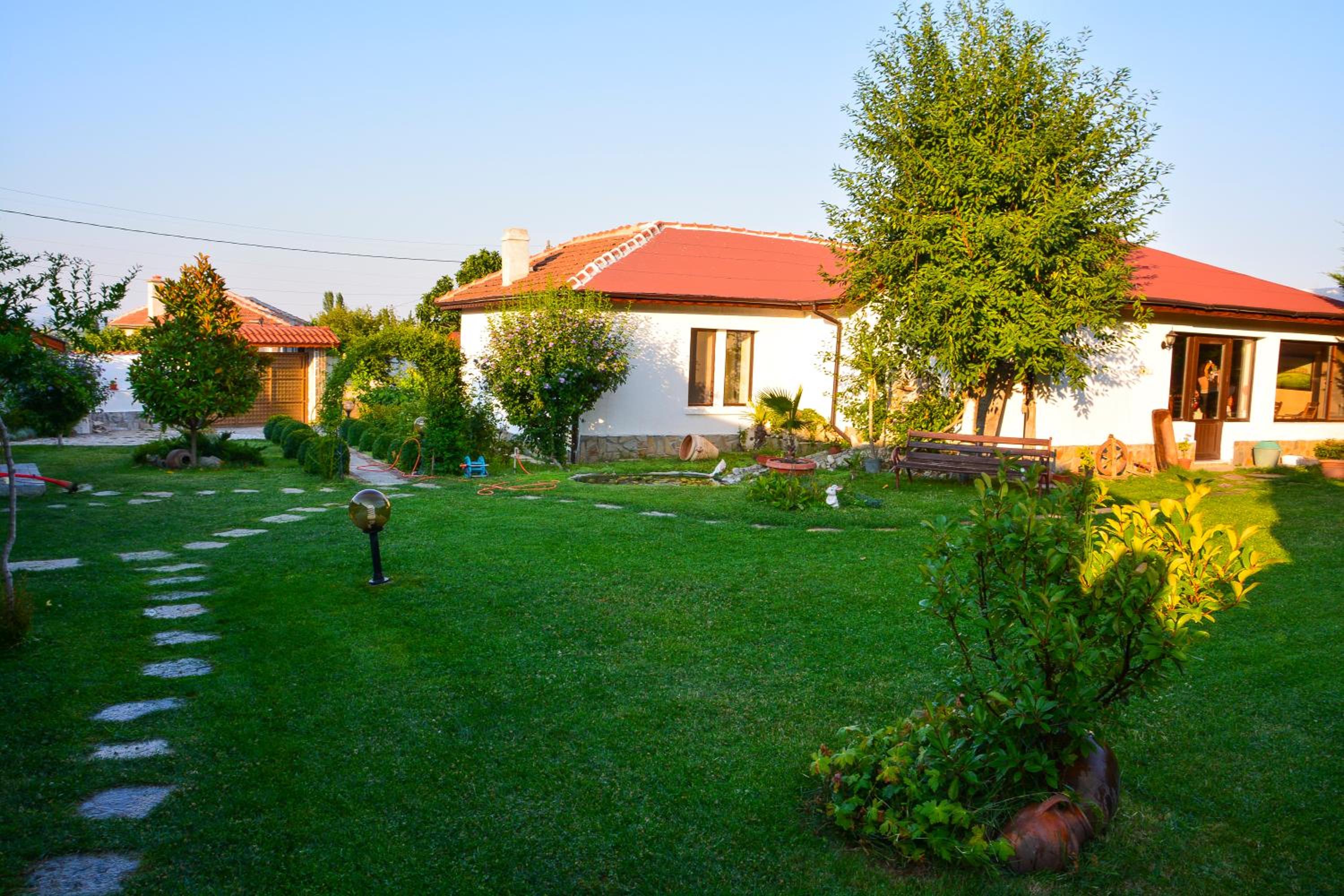 Guest House Raiski Kаt