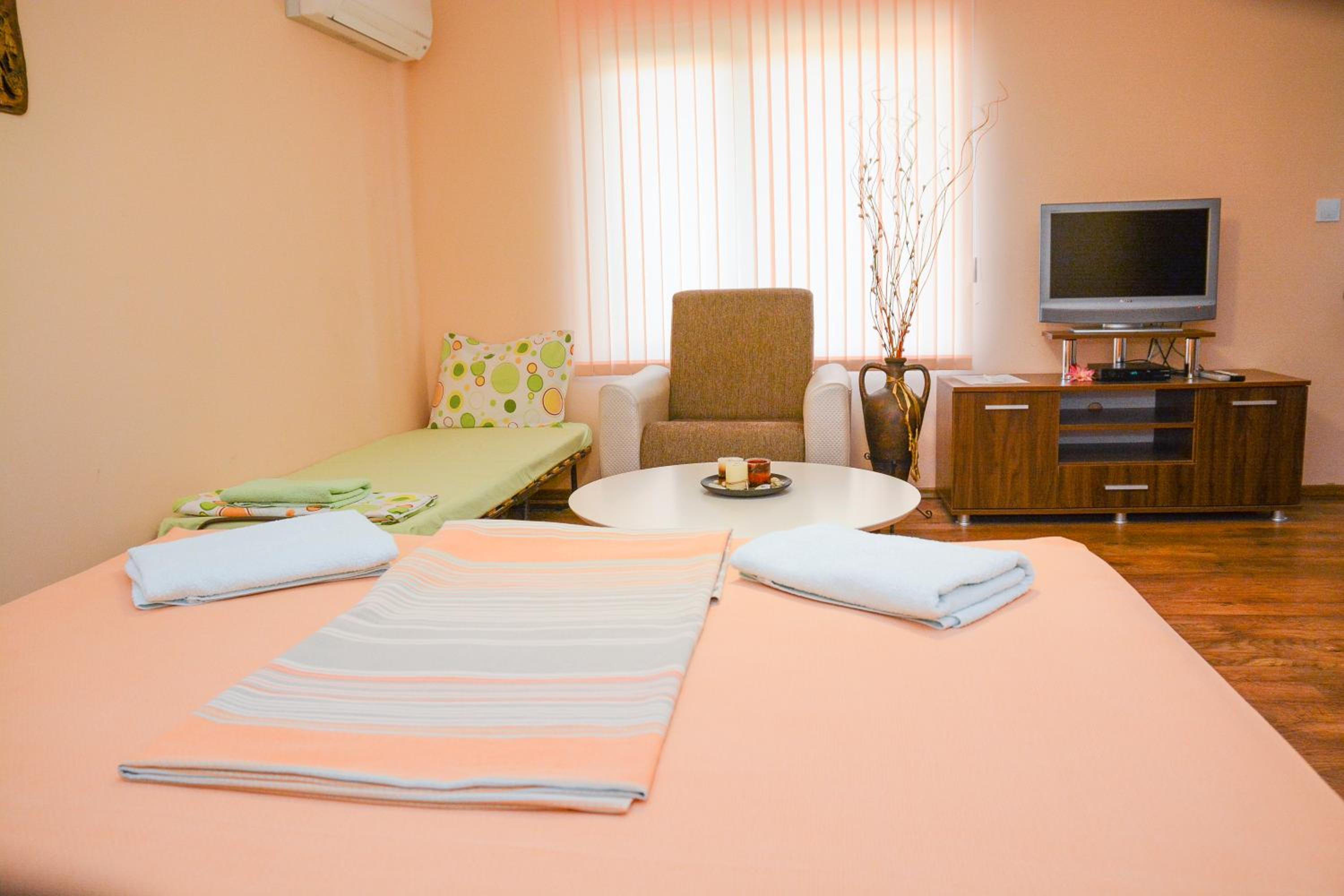 Guest House Raiski Kаt
