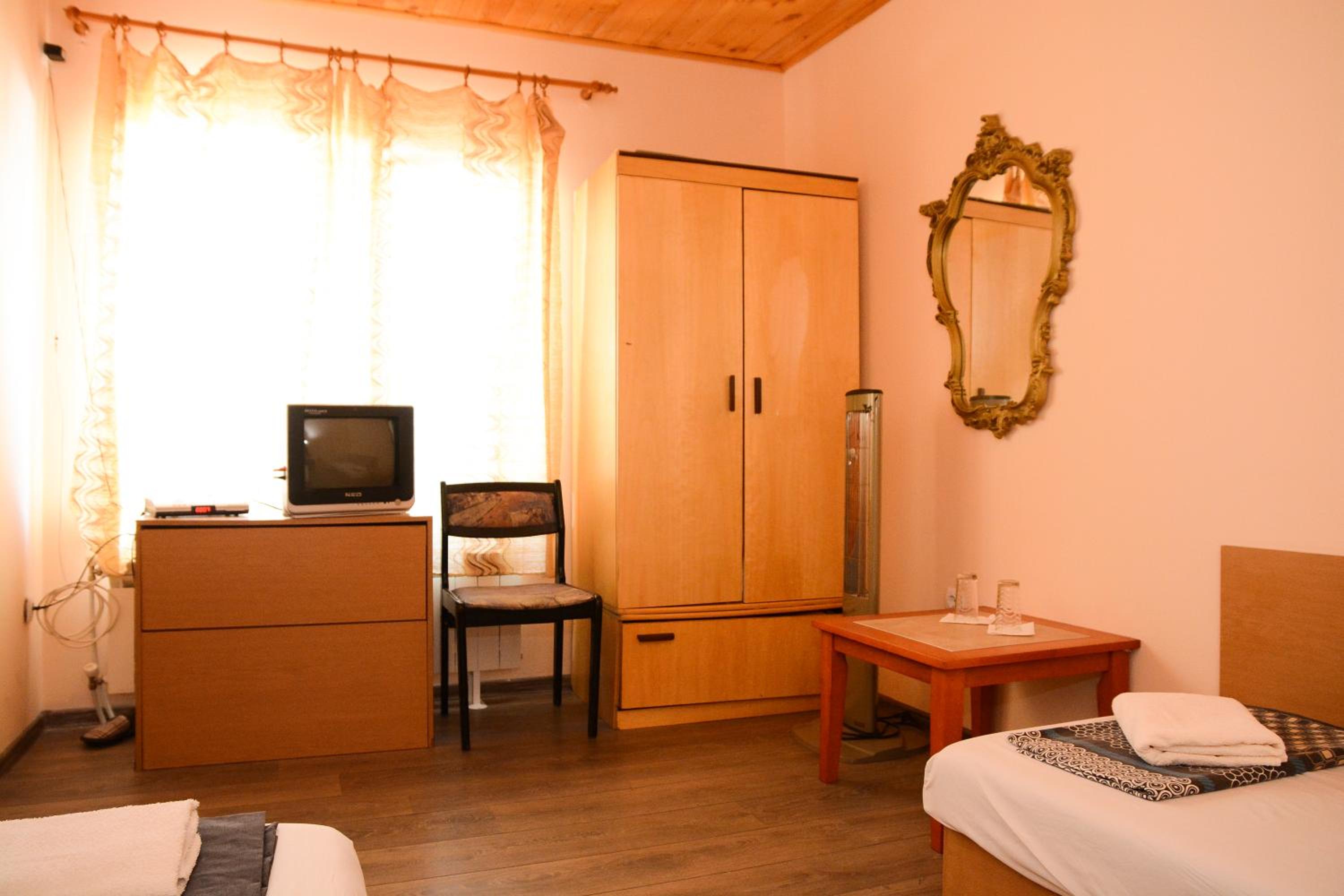Guest House Raiski Kаt