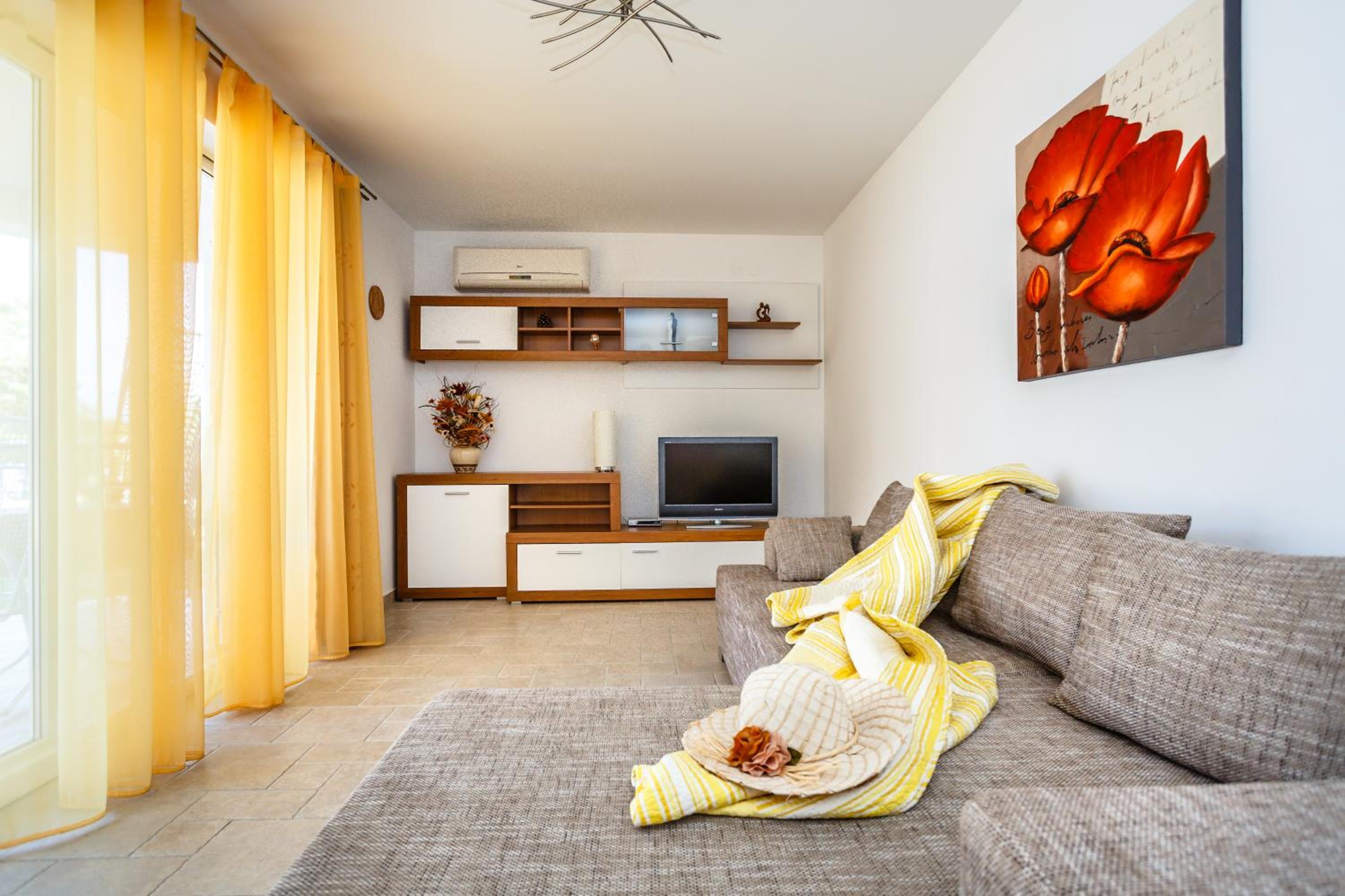 Mare & Mons Seafront Apartments