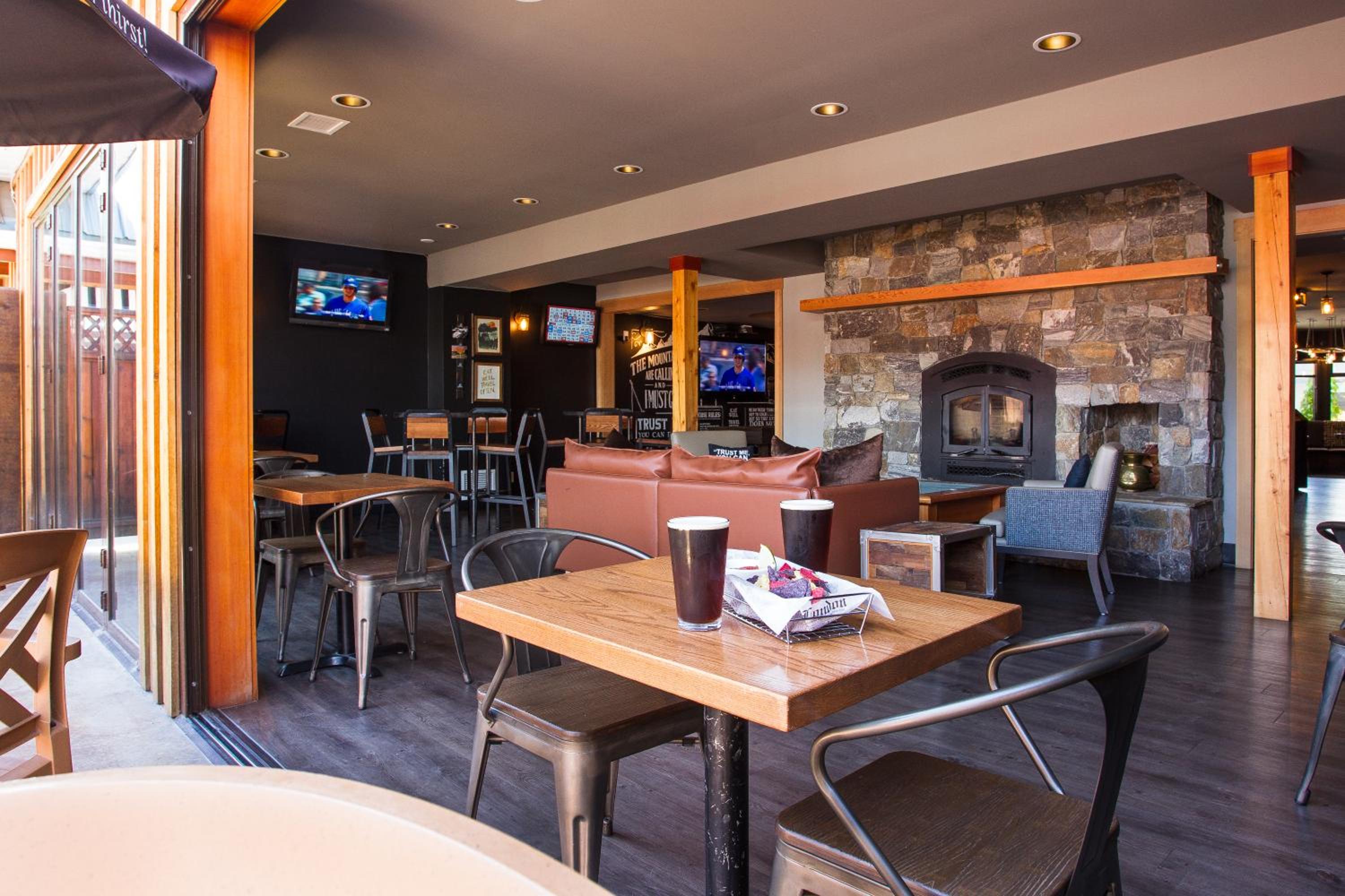 The Lodge at Arrow Lakes