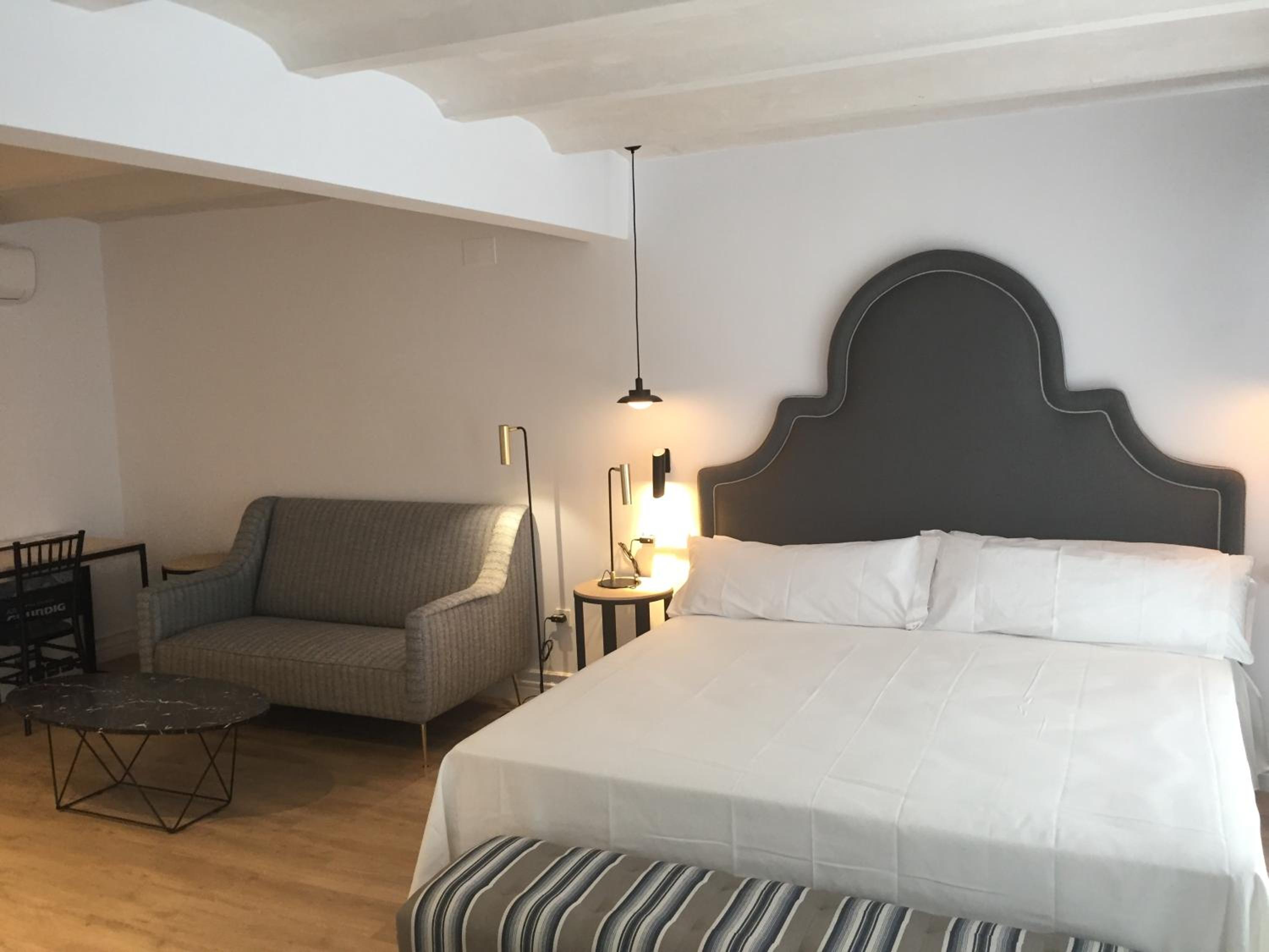 Suites Hom Sevilla