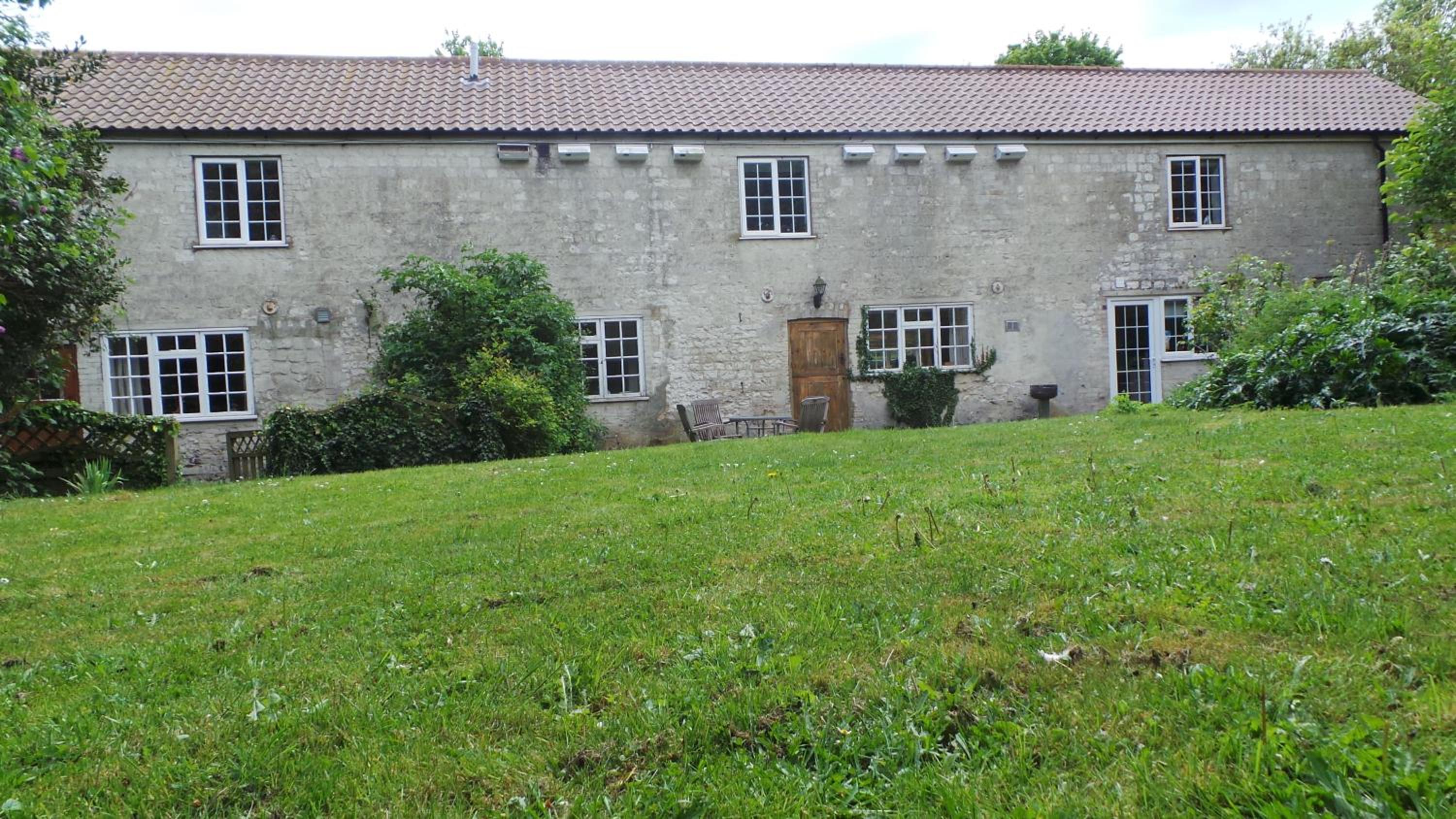 Bluebell and Appletree Cottages view 3