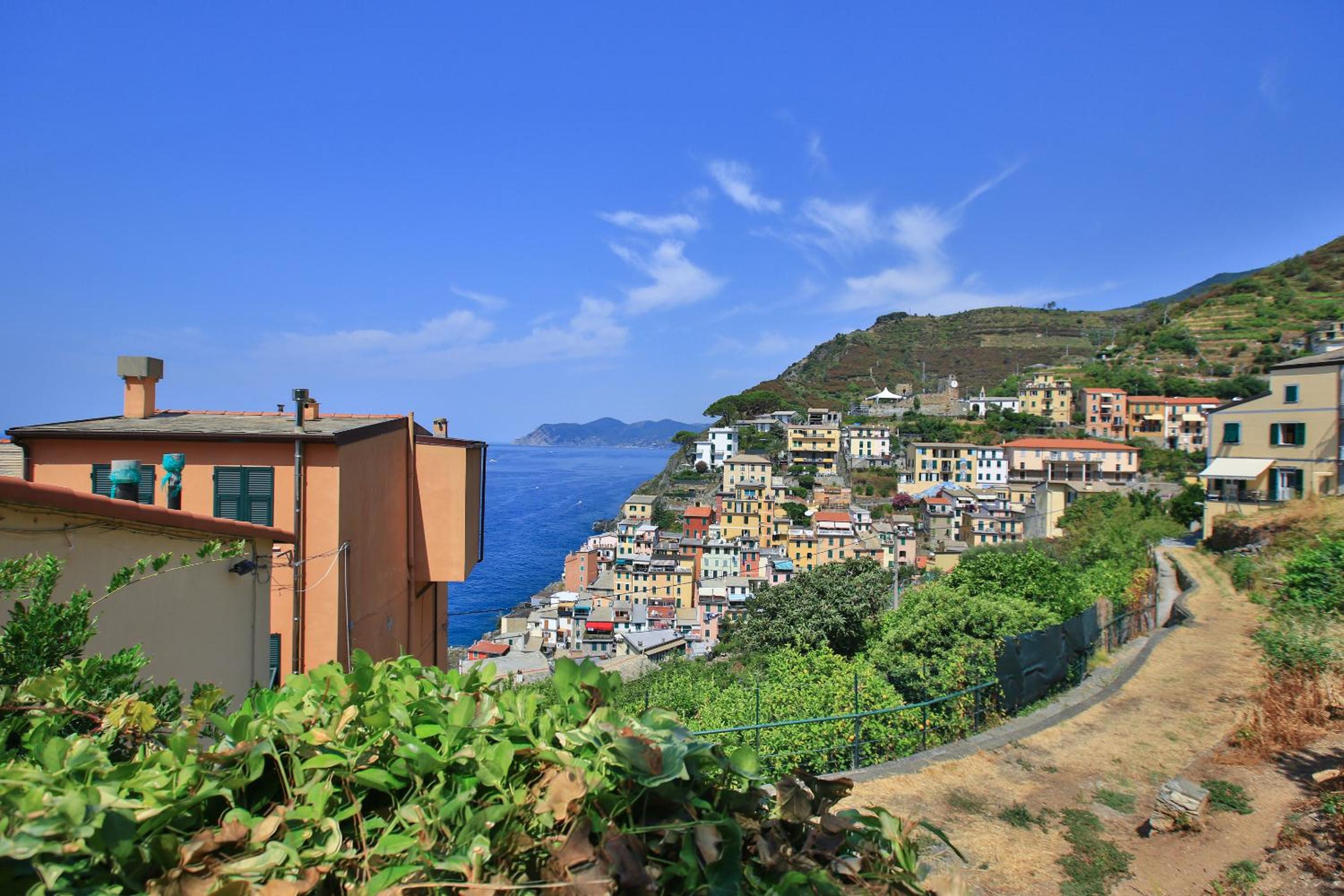 5 Terre For You view 3