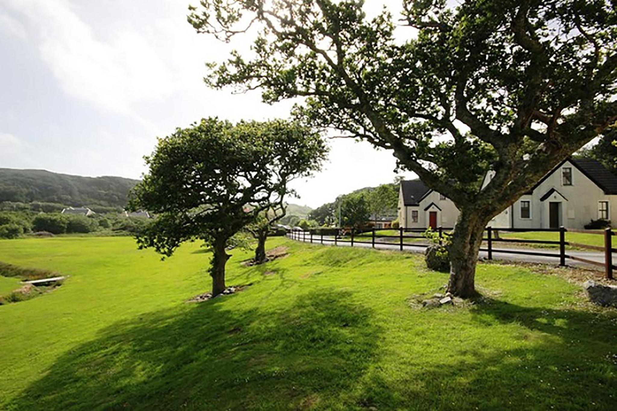 93 Clifden Glen Holiday Home