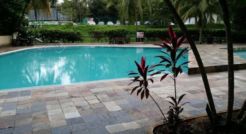 Pinang Beach Apartment @ Bayu Emas